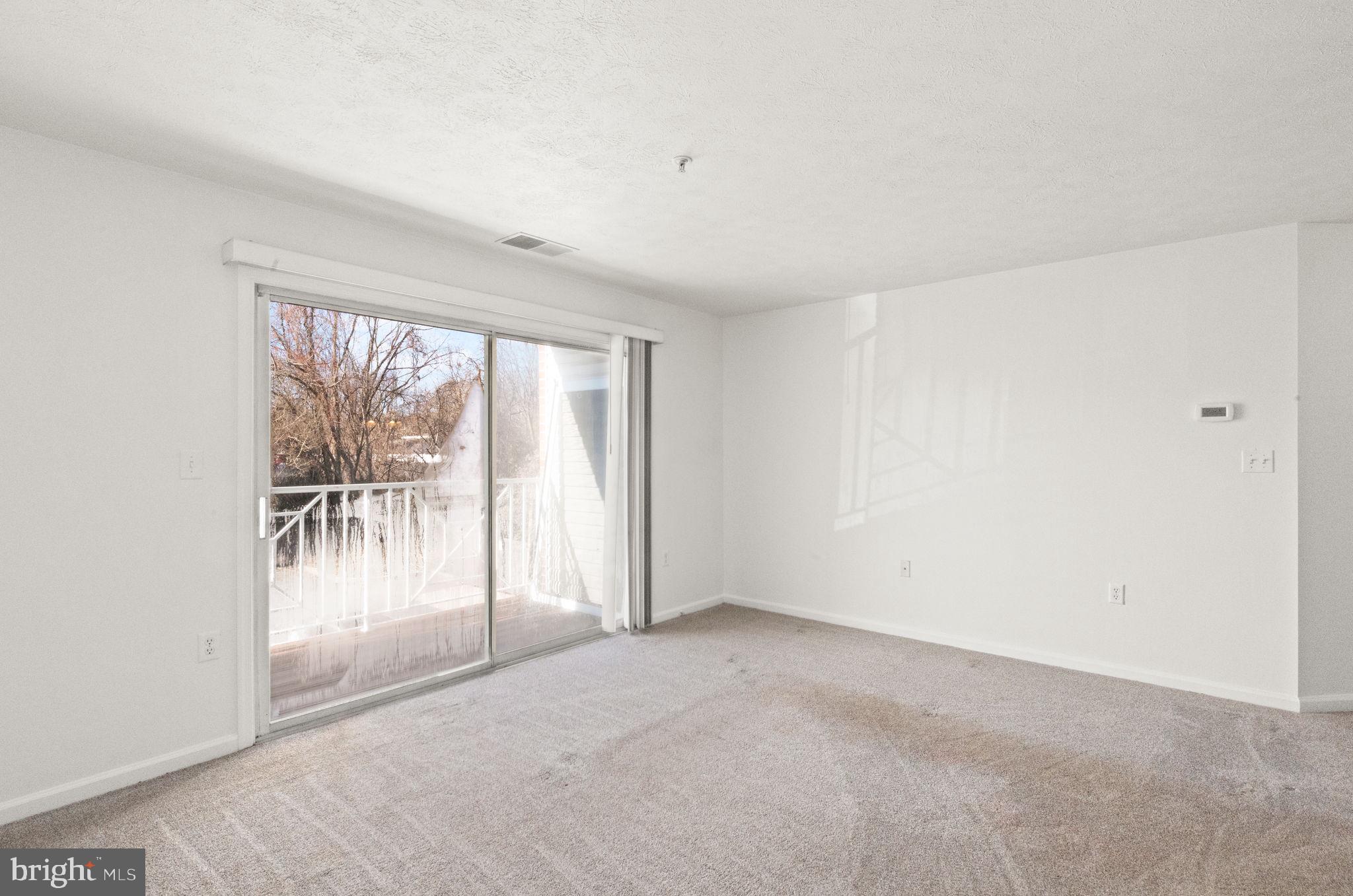 RIVERSIDE PARK - Residential