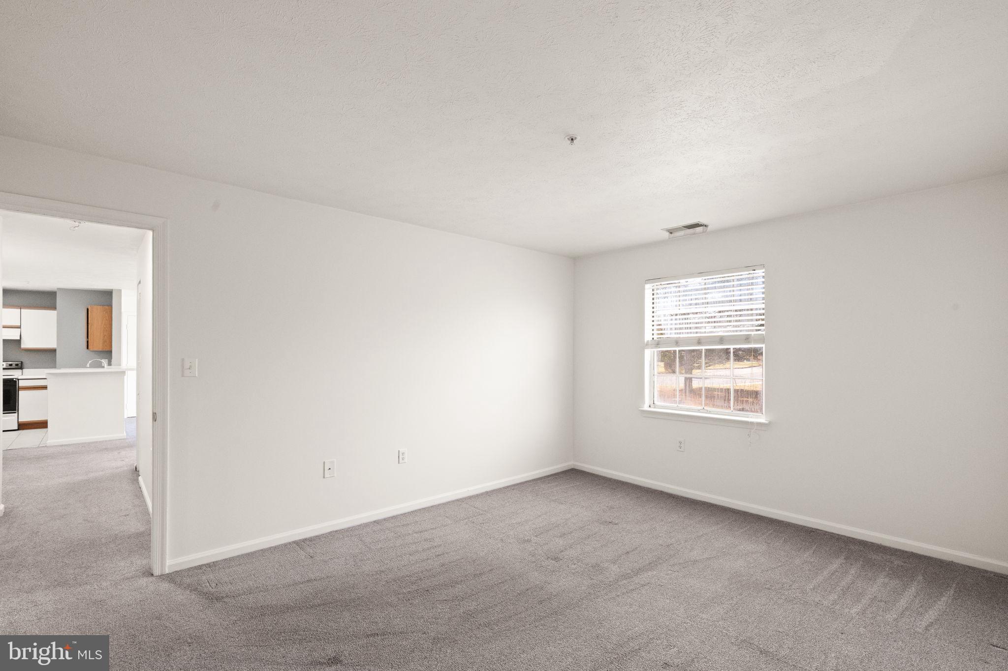 RIVERSIDE PARK - Residential