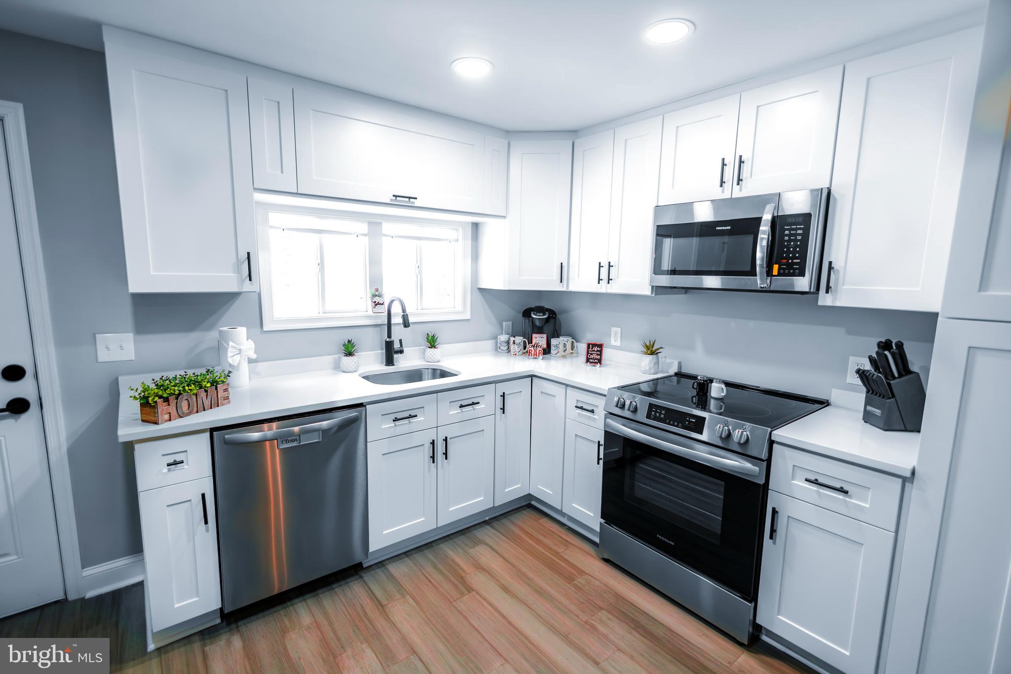 EDGEMERE/SPARROWS POINT - Residential