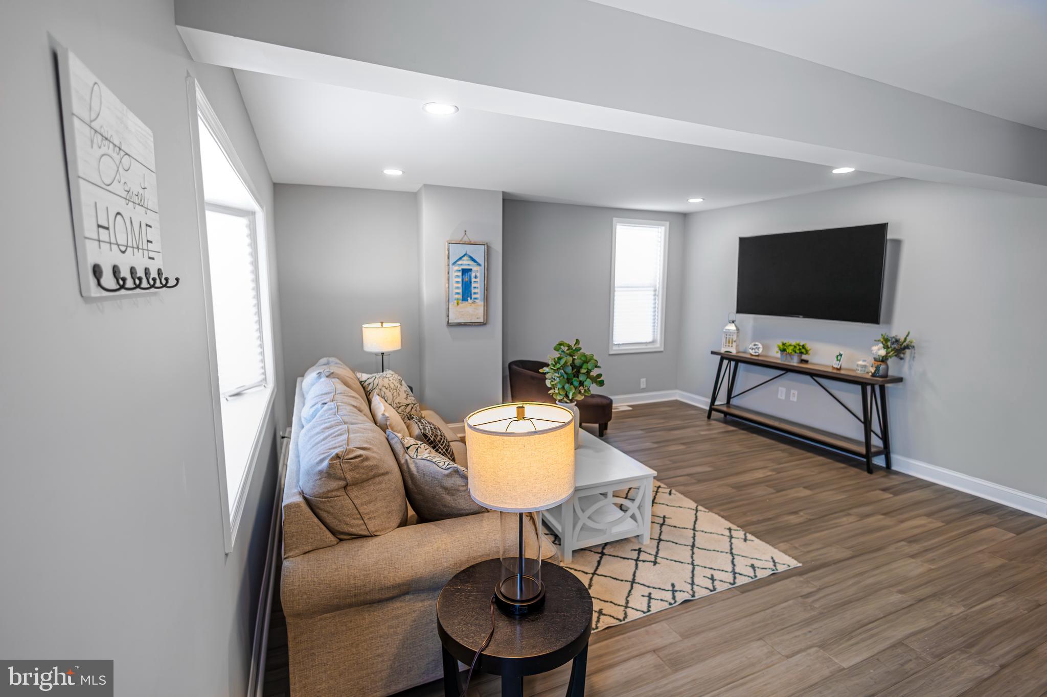 EDGEMERE/SPARROWS POINT - Residential