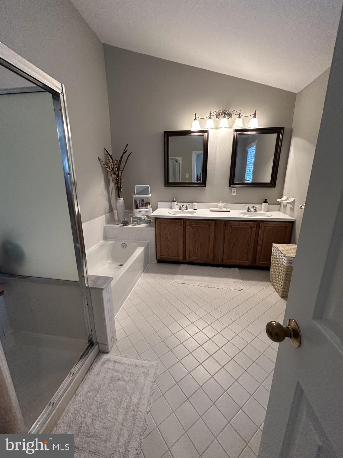 315 ROWANTREE CIRCLE