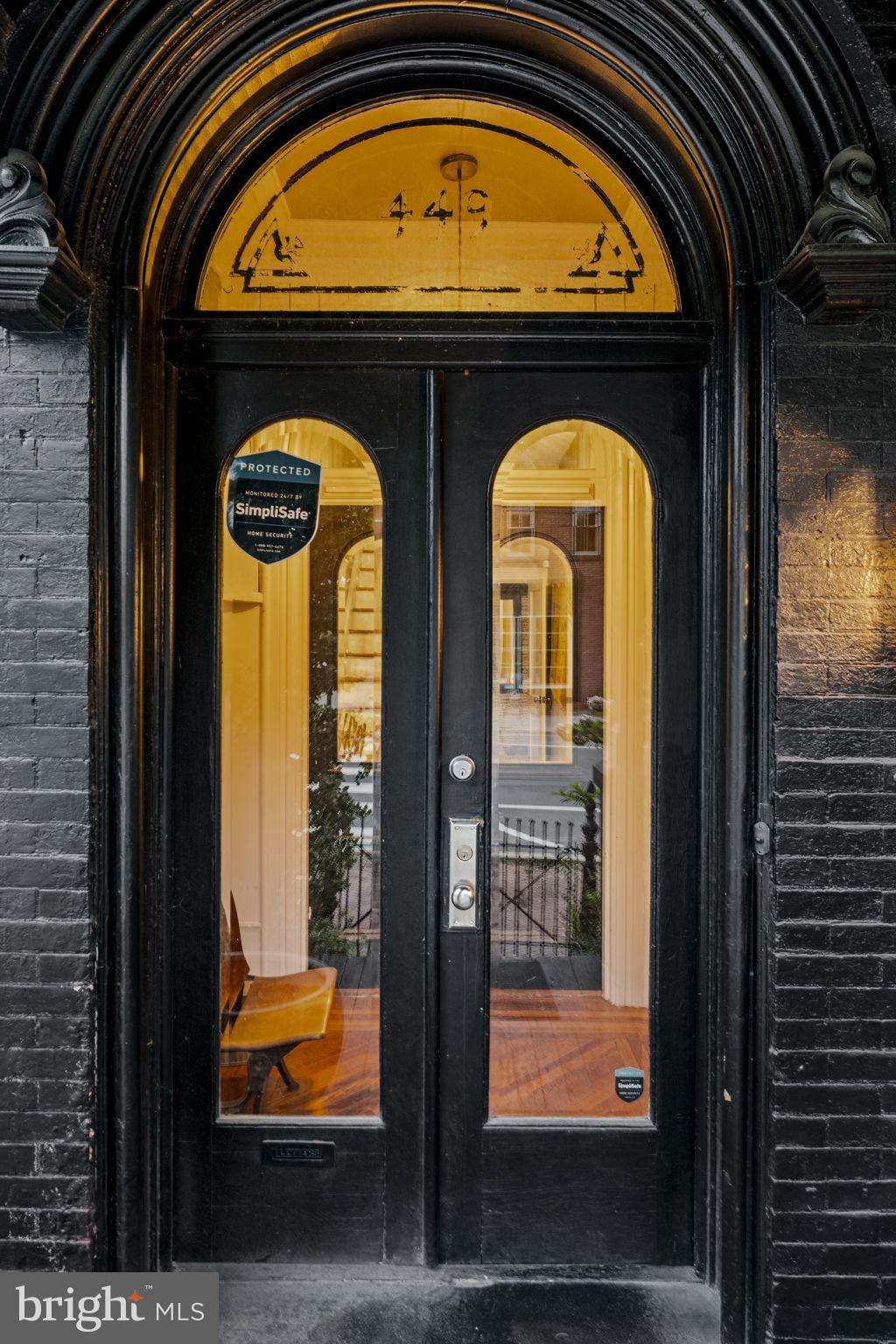 CHESTNUT HILL - Residential