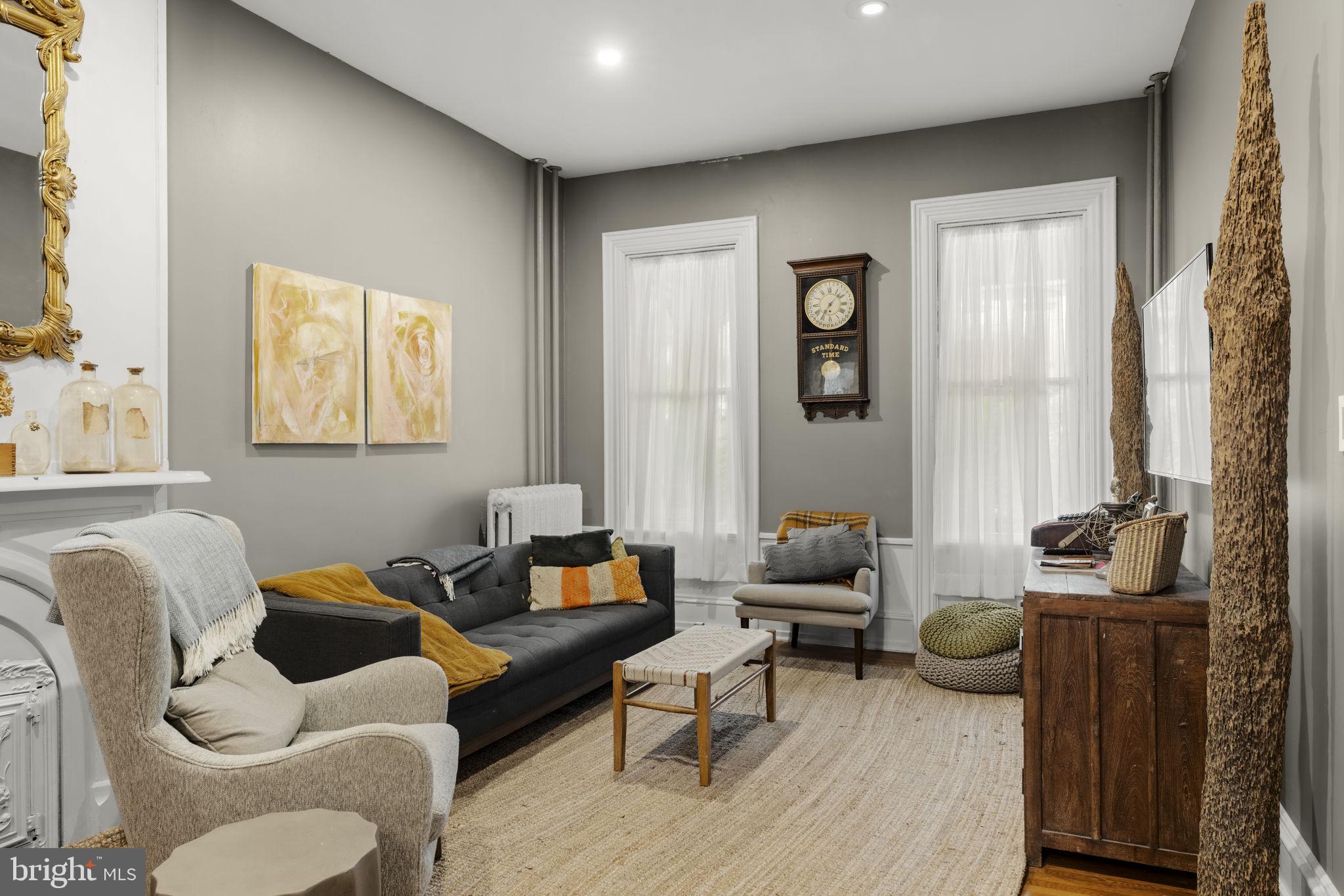 CHESTNUT HILL - Residential