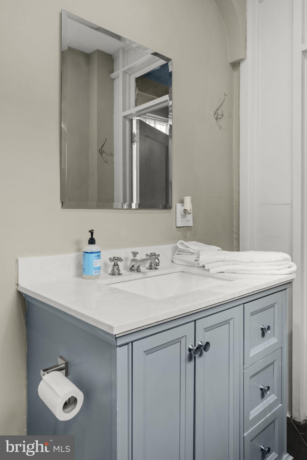 CHESTNUT HILL - Residential