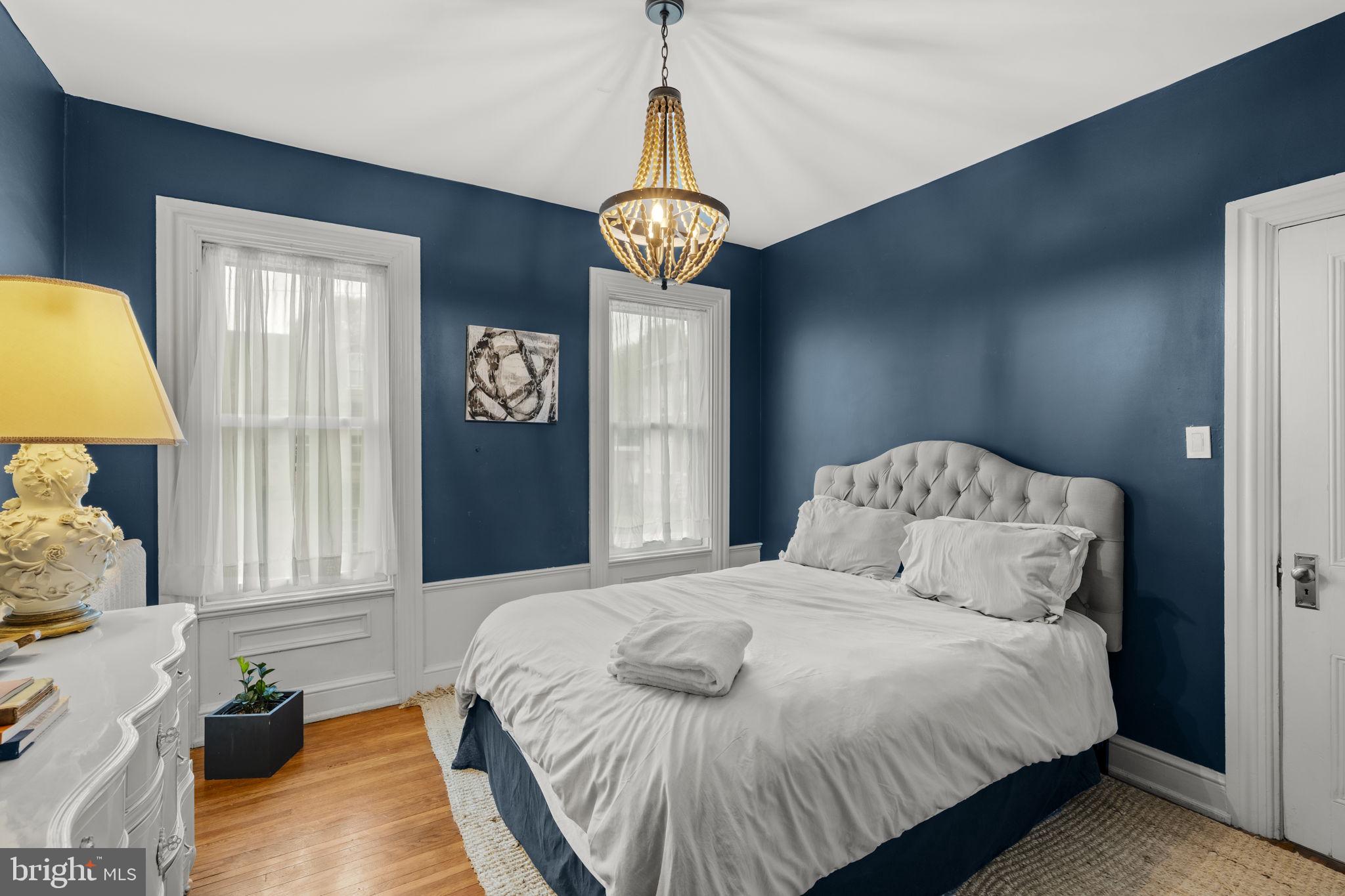 CHESTNUT HILL - Residential
