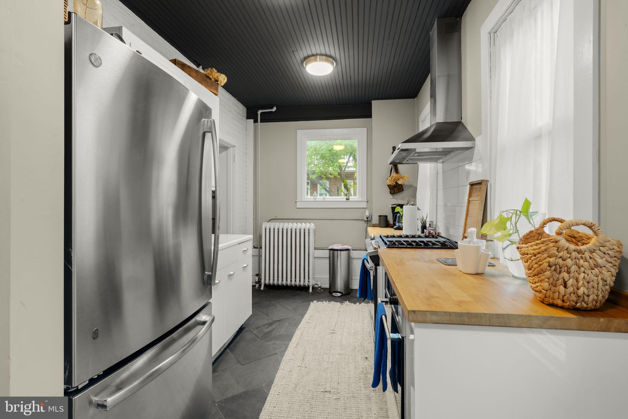 CHESTNUT HILL - Residential
