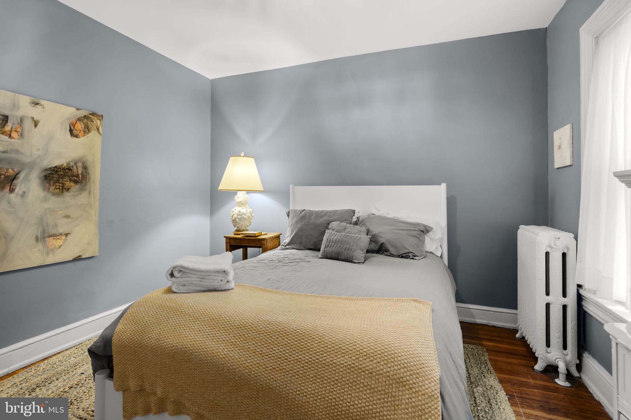 CHESTNUT HILL - Residential