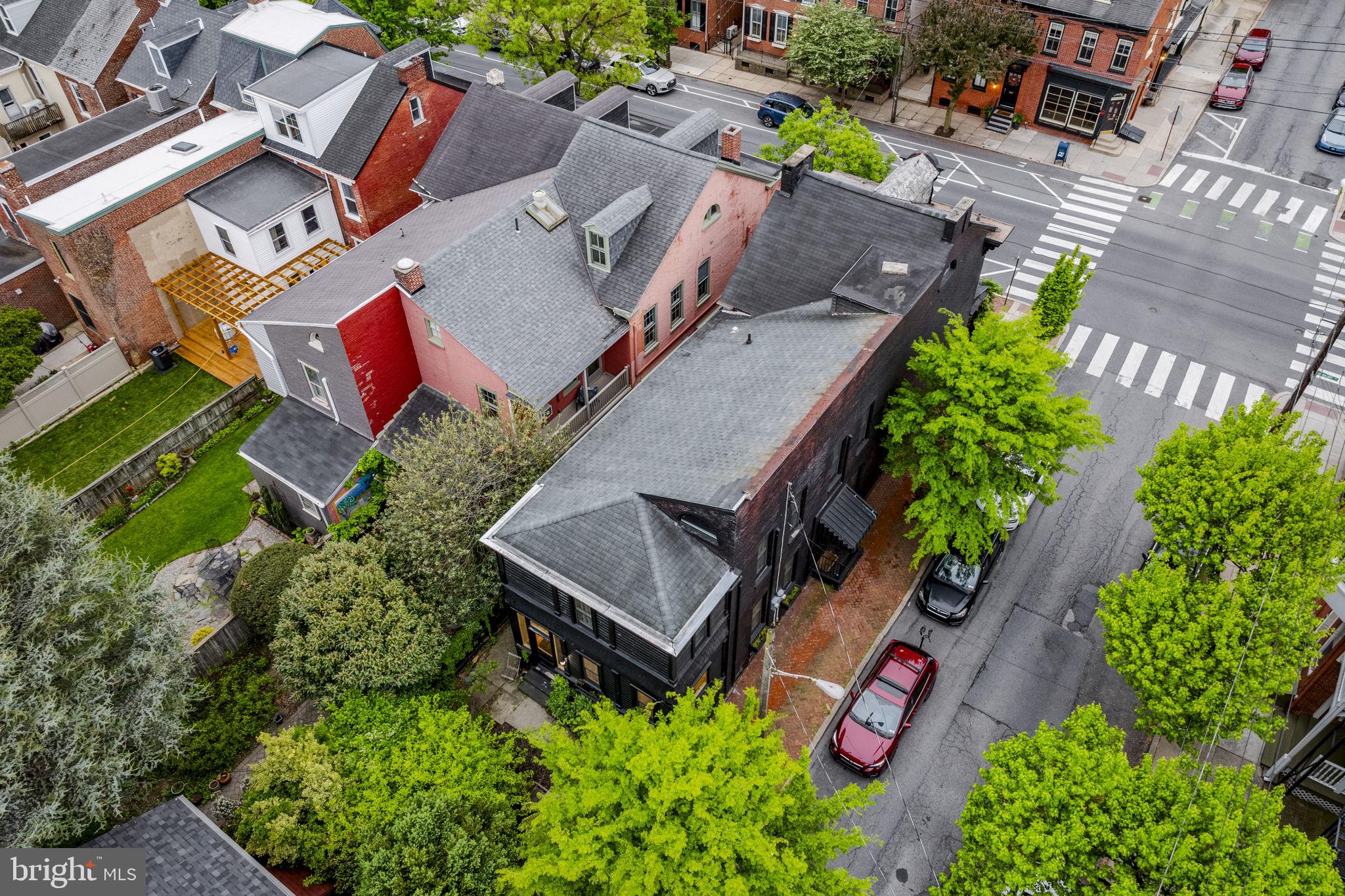 CHESTNUT HILL - Residential