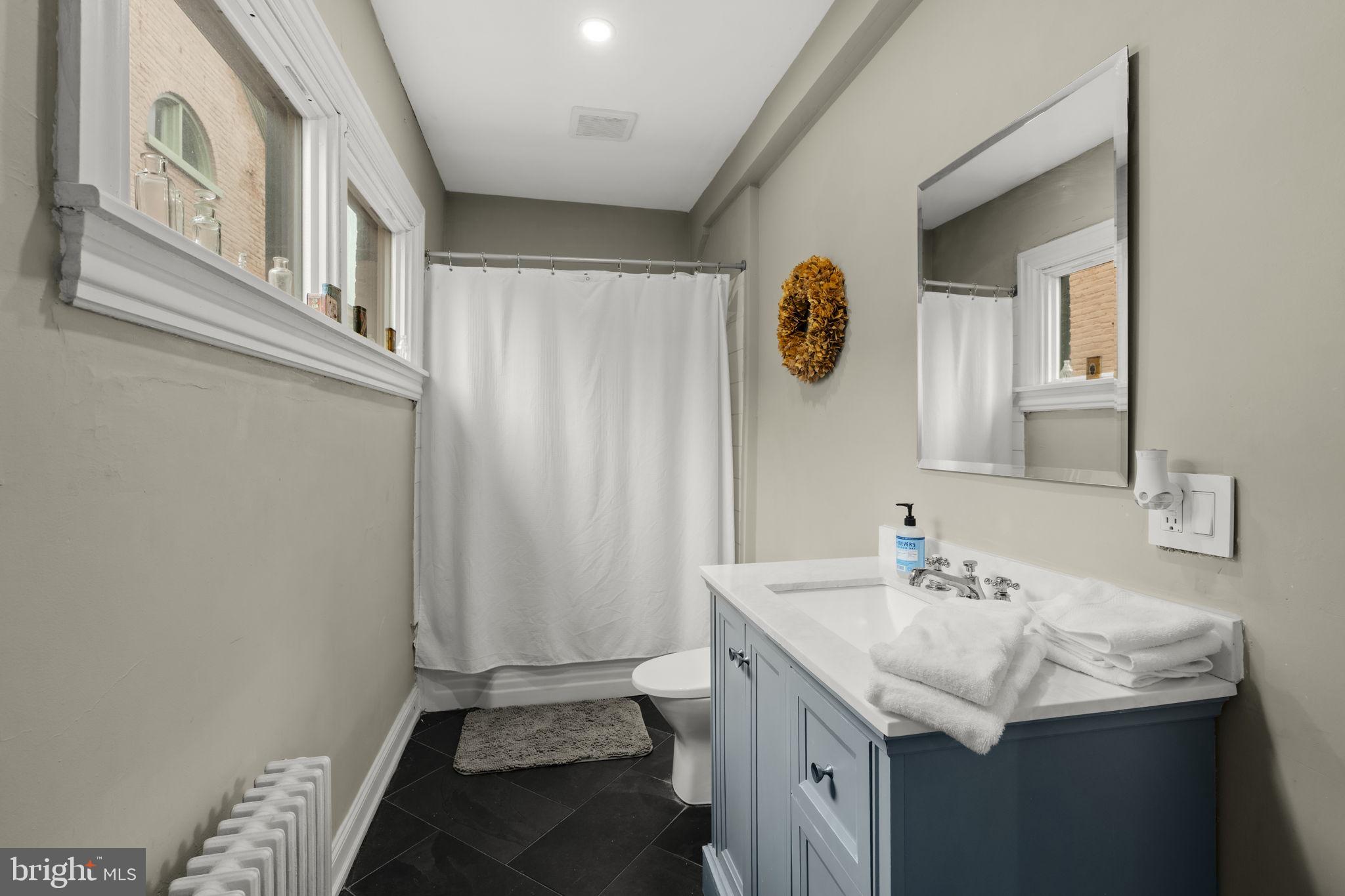 CHESTNUT HILL - Residential