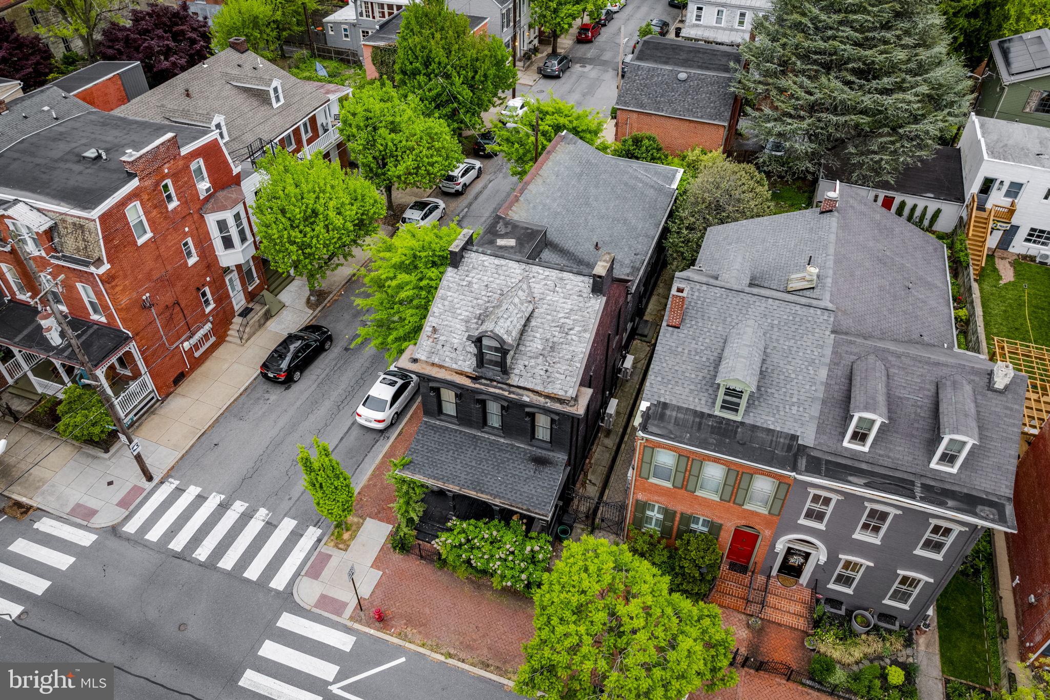 CHESTNUT HILL - Residential