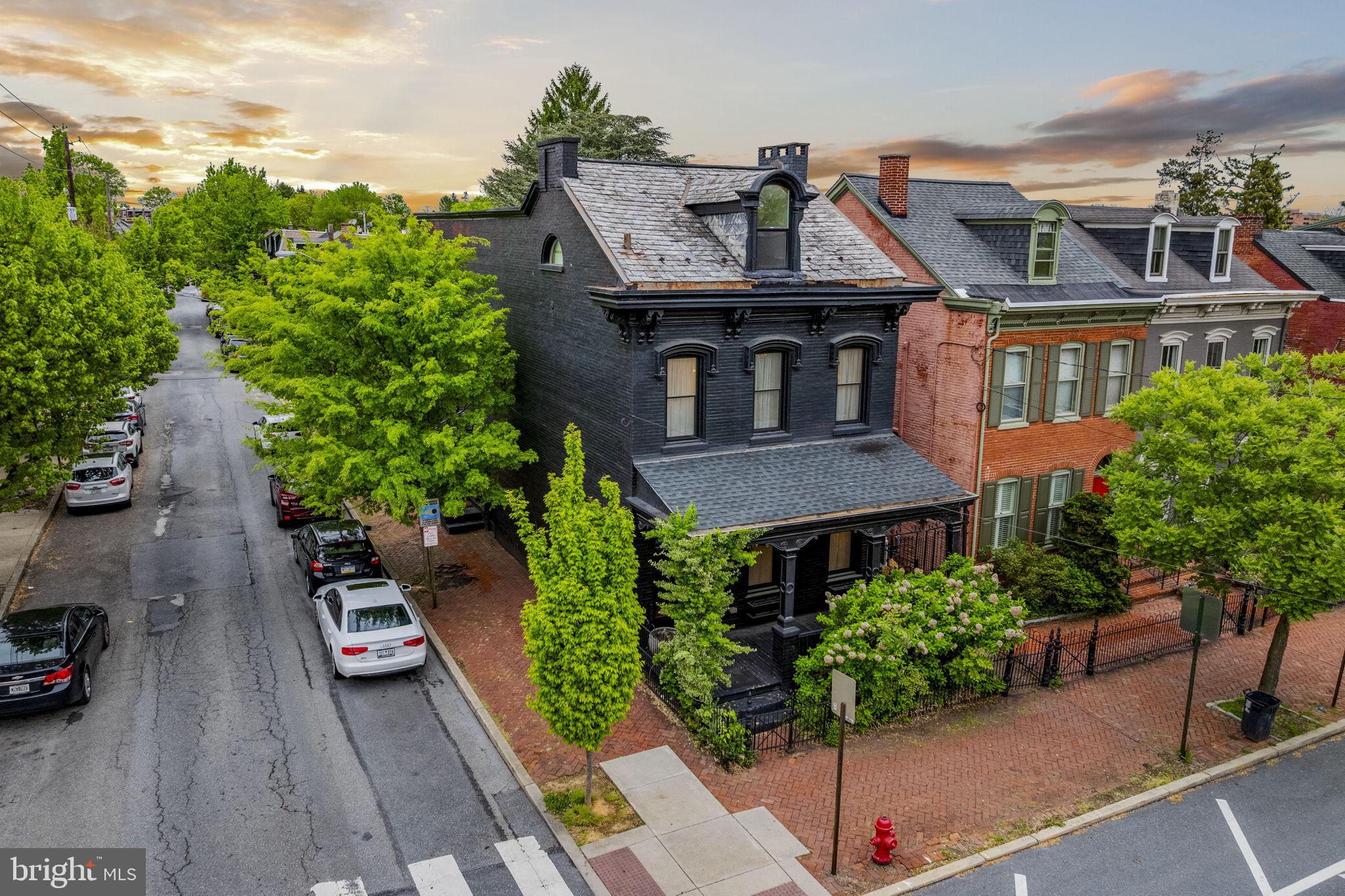 CHESTNUT HILL - Residential