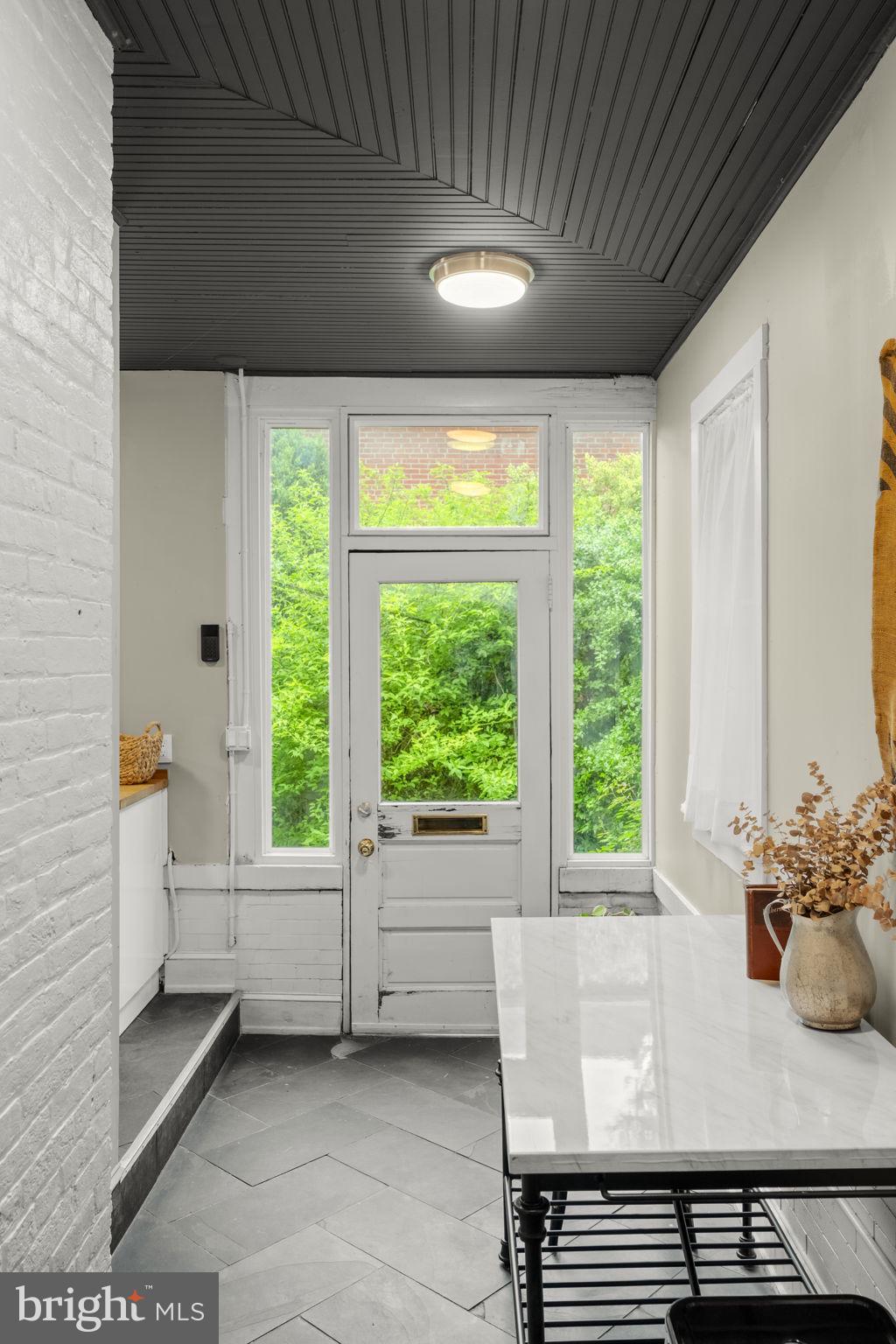CHESTNUT HILL - Residential