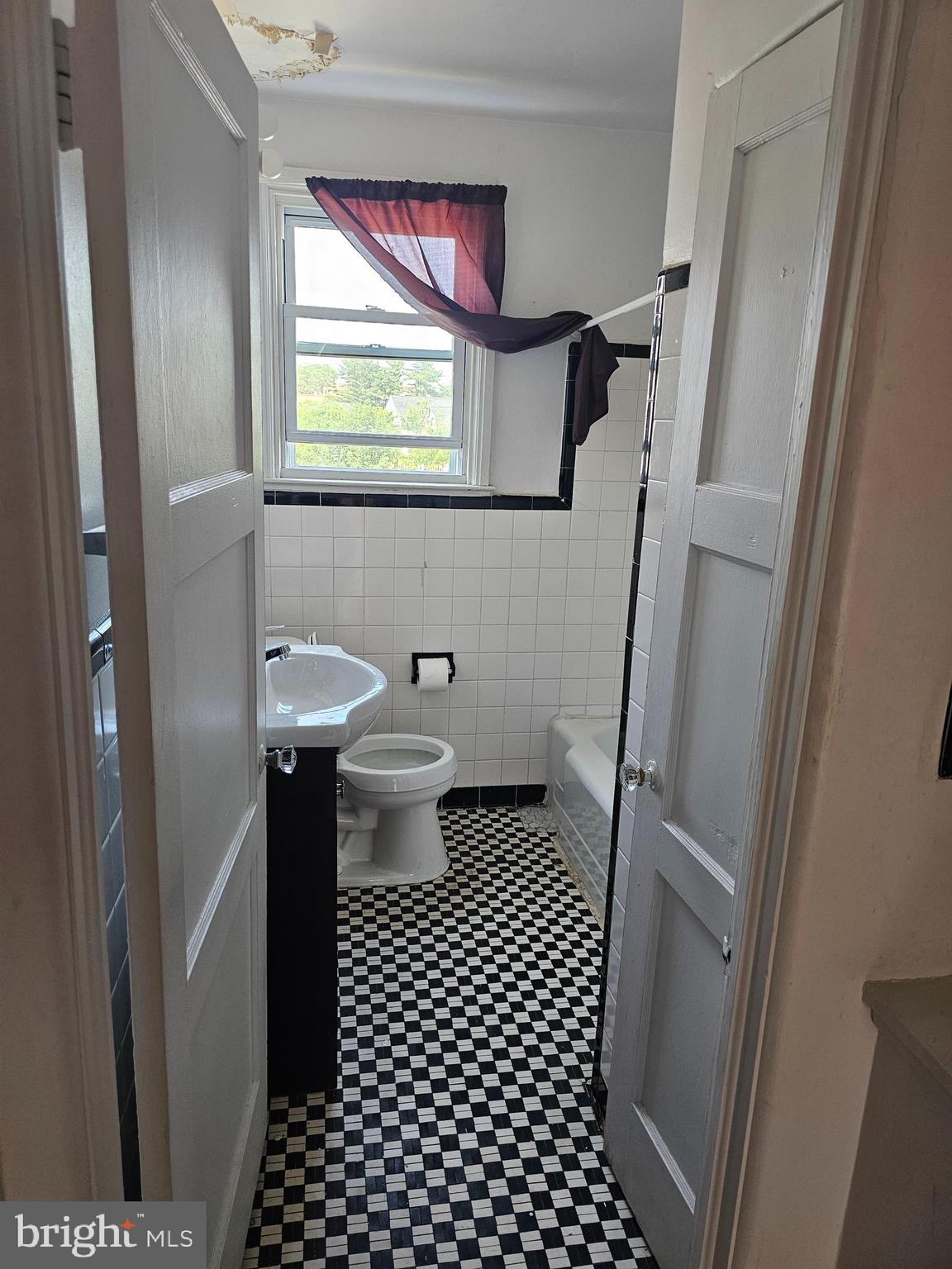 EDMONDSON VILLAGE - Residential