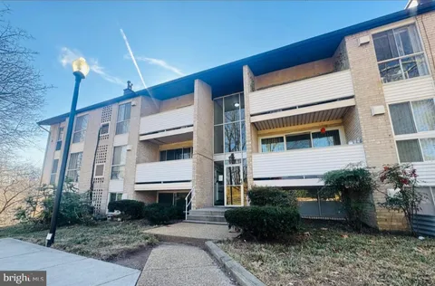 5618 Bloomfield Drive Unit 202, Alexandria, VA 22312 - MLS#: VAFX2224900