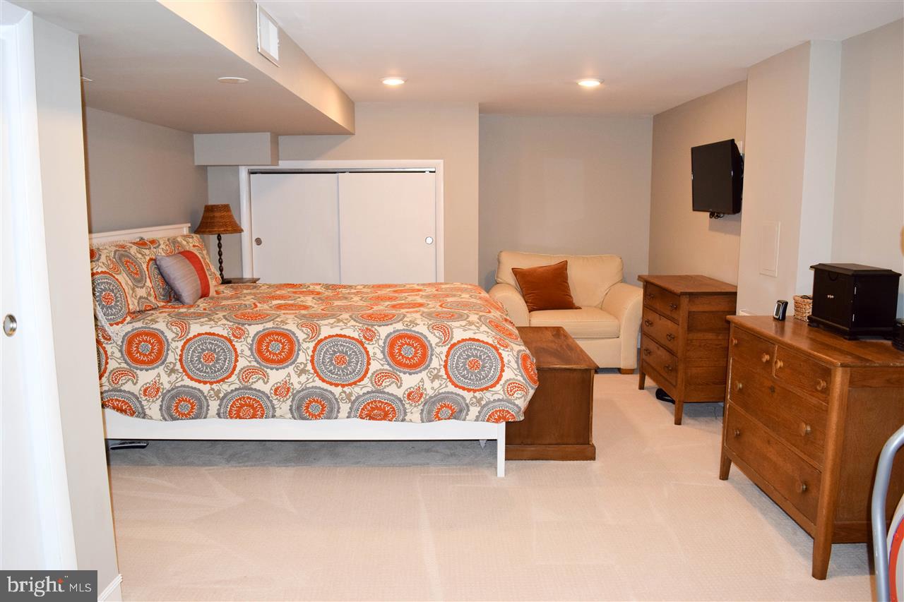 SOUTHERN FARMS - Residential