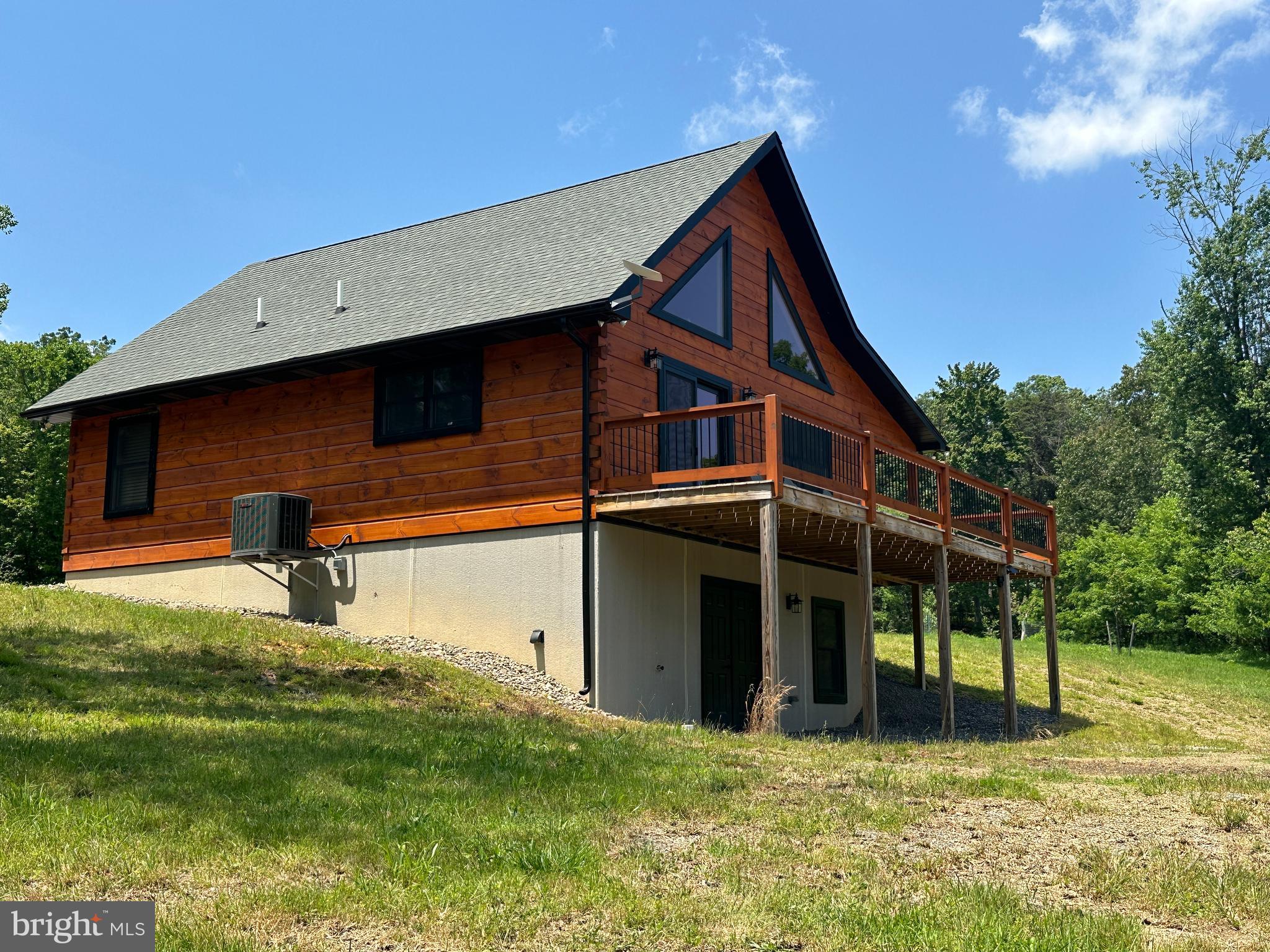 BLUFFS ON THE POTOMAC - Residential