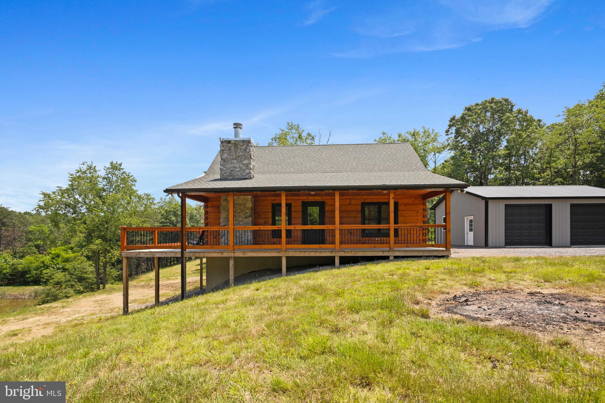 BLUFFS ON THE POTOMAC - Residential