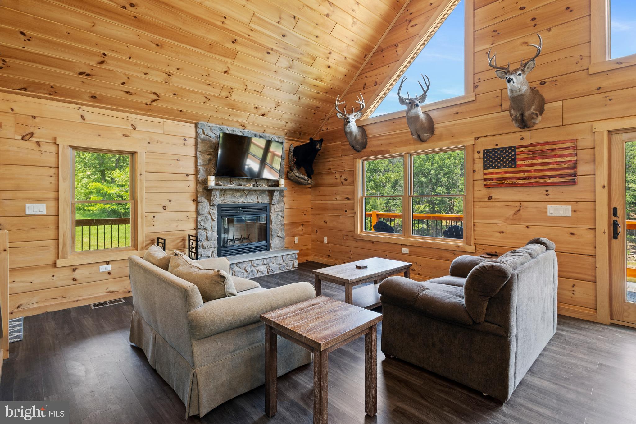 BLUFFS ON THE POTOMAC - Residential