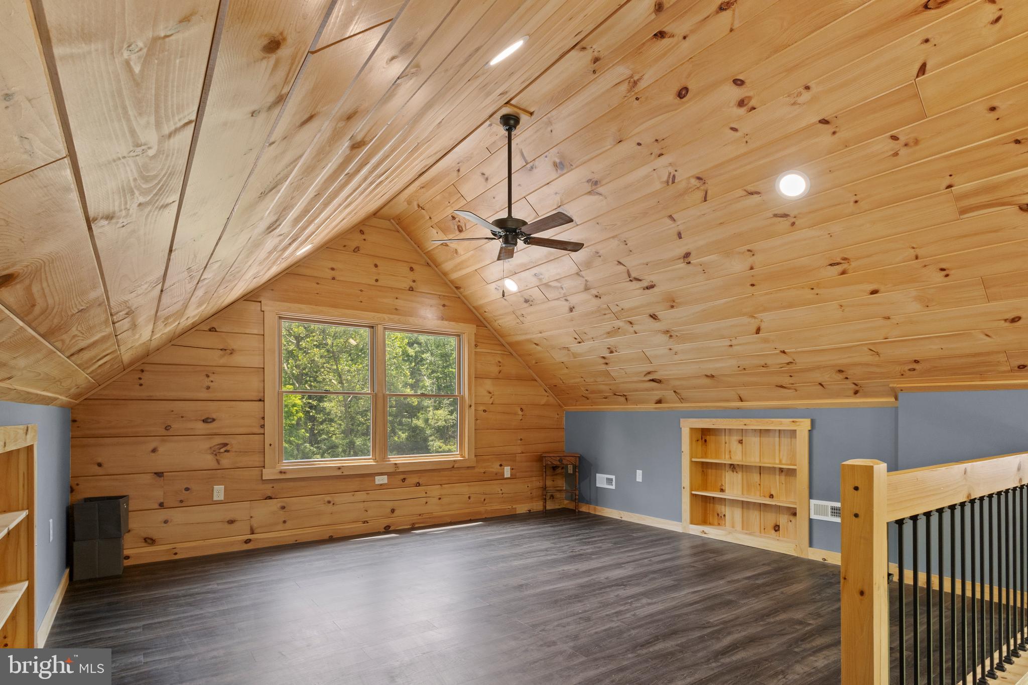 BLUFFS ON THE POTOMAC - Residential