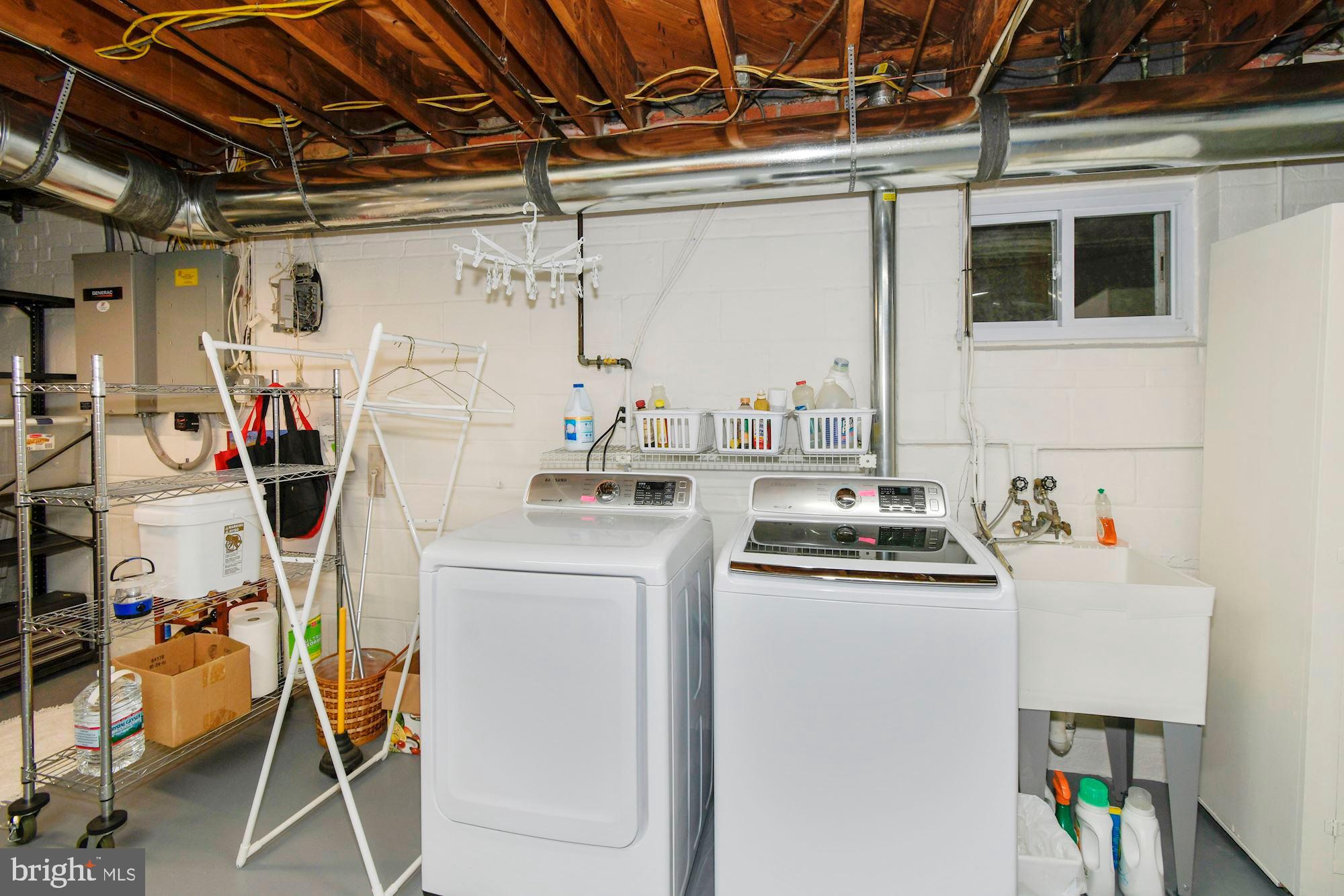 STRATFORD HILLS - Residential