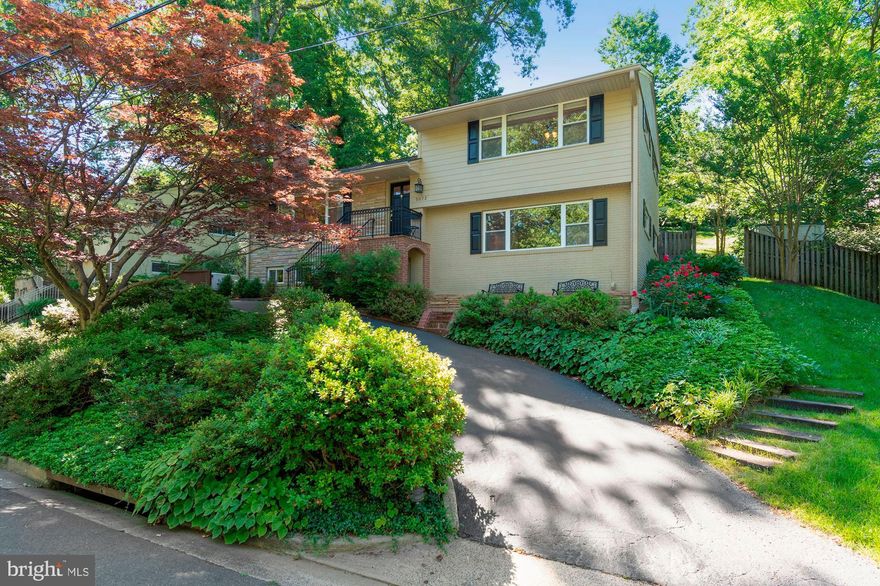 Wow! Beautiful four bedroom, four level split level home situated on a cul-de-sac location. Much bigger than it looks! Blocks to Discovery and Williamsburg schools, parks, and walking paths. Easy access to downtown Arlington, McLean, Tysons, and DC. Impeccably maintained and upgraded. Handcrafted kitchen with eat-in space, hardwood floors, extra insulation, newer windows, and doors, WHOLE HOUSE GENERATOR (2015),  Located in a private, park like setting, patio and yard. Loads of upgrades! Dishwasher, range, refrigerator,  washer and dryer replaced in 2017.  Additional storage in attic. Open Sunday, July 12 from 1-3.