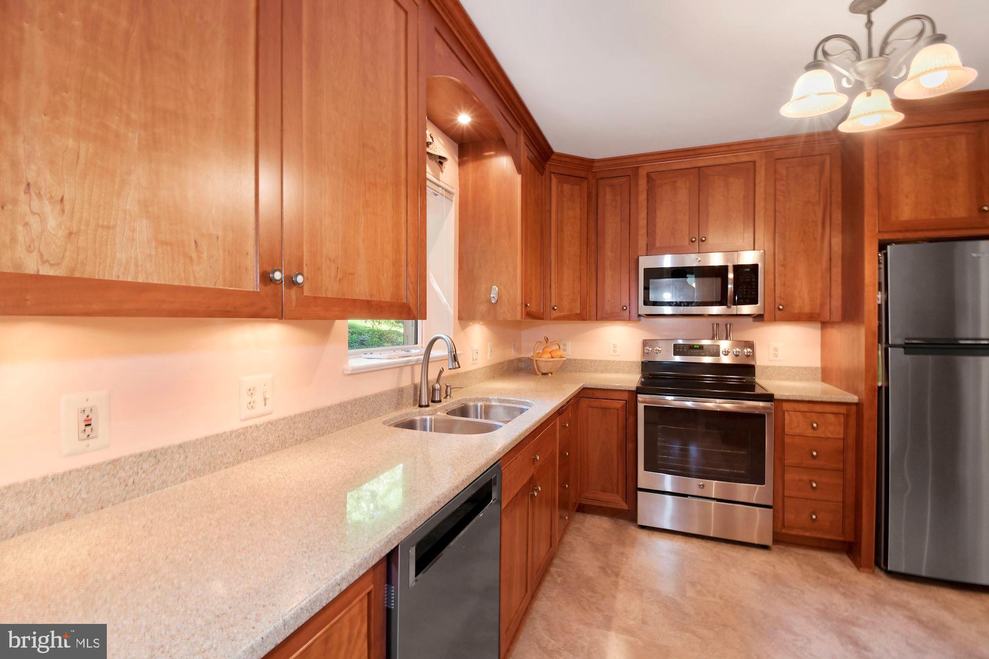 STRATFORD HILLS - Residential