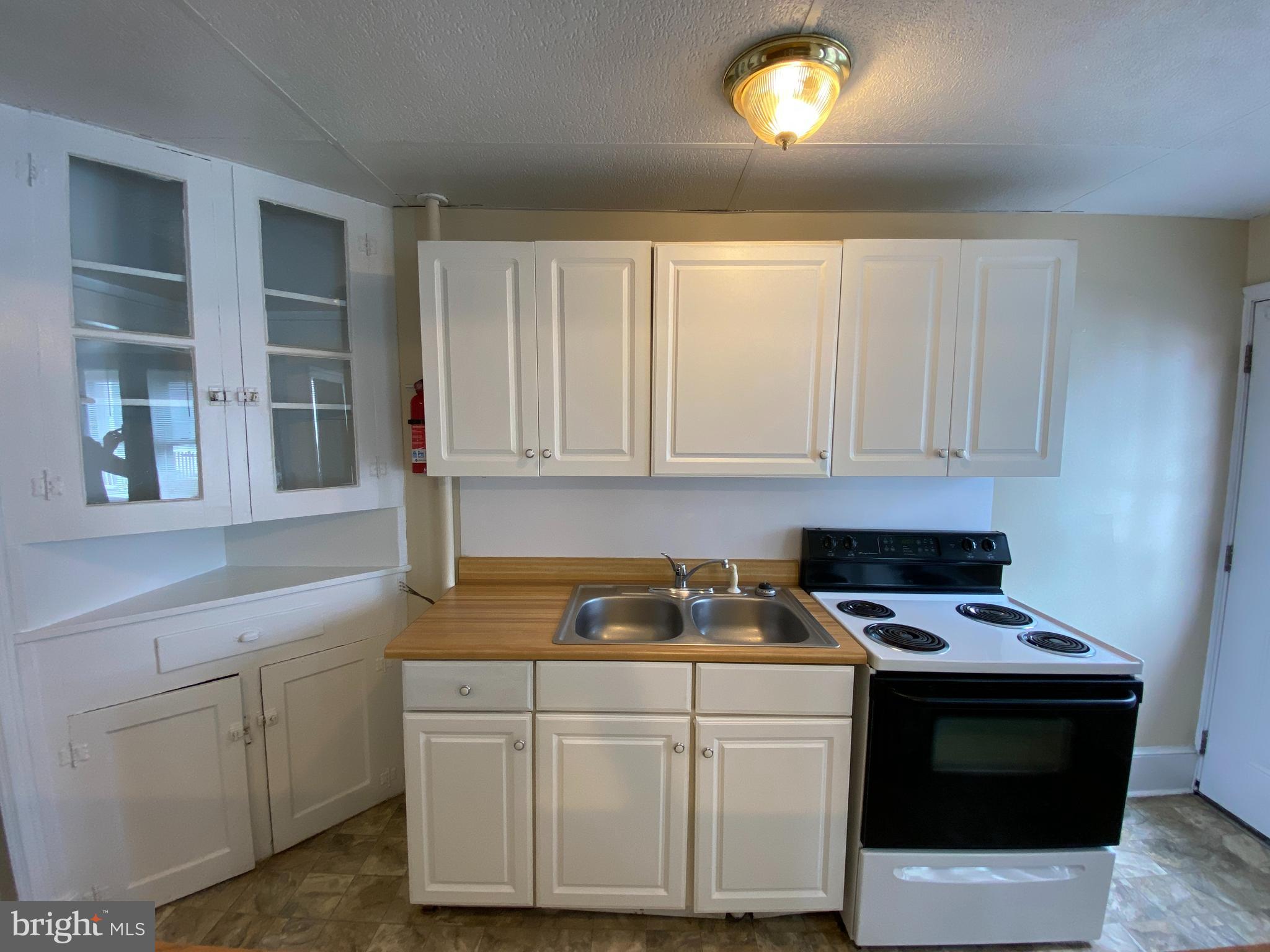 154 S HANOVER STREET 2