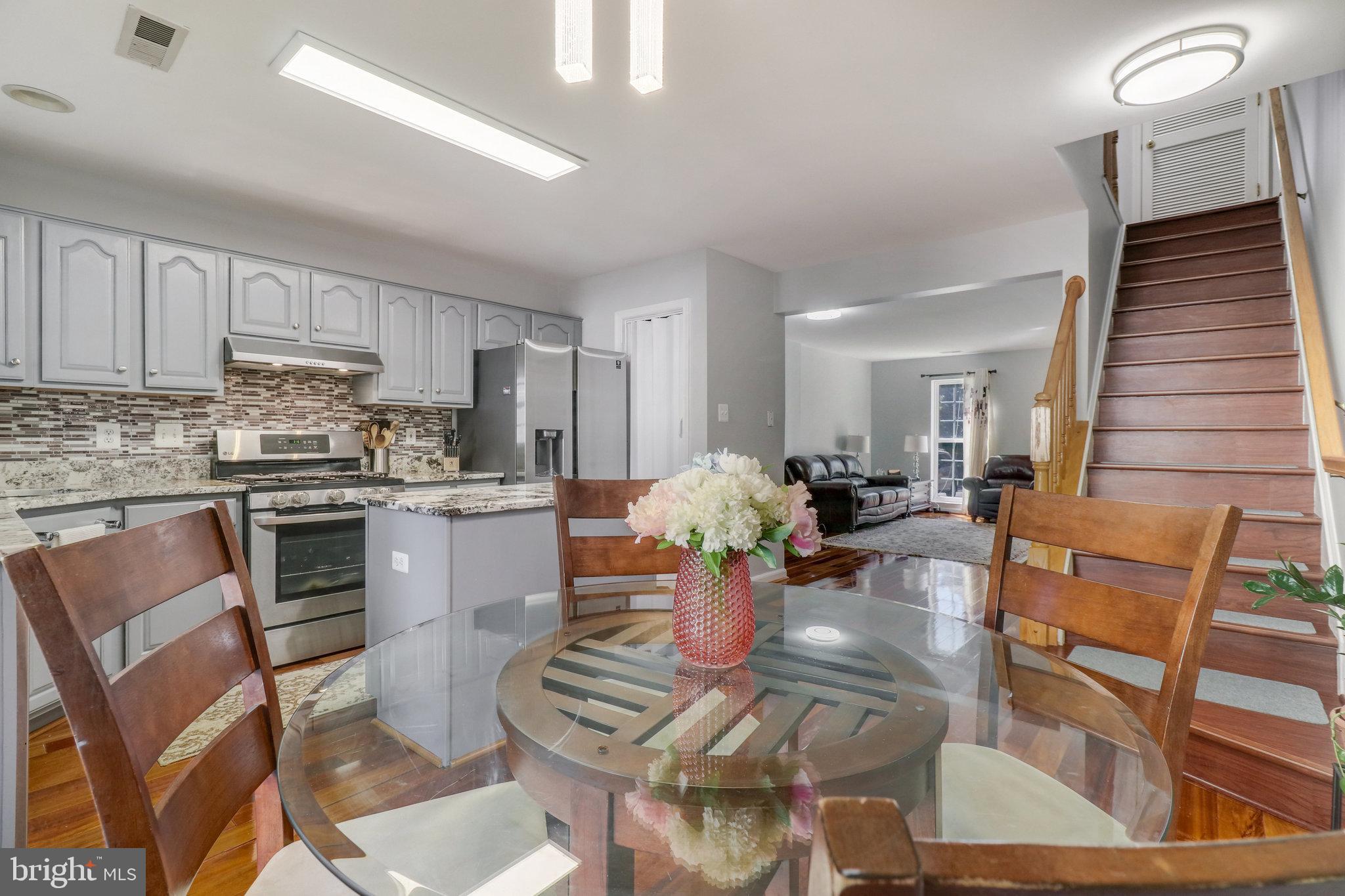 SOUTH RIDING - Residential