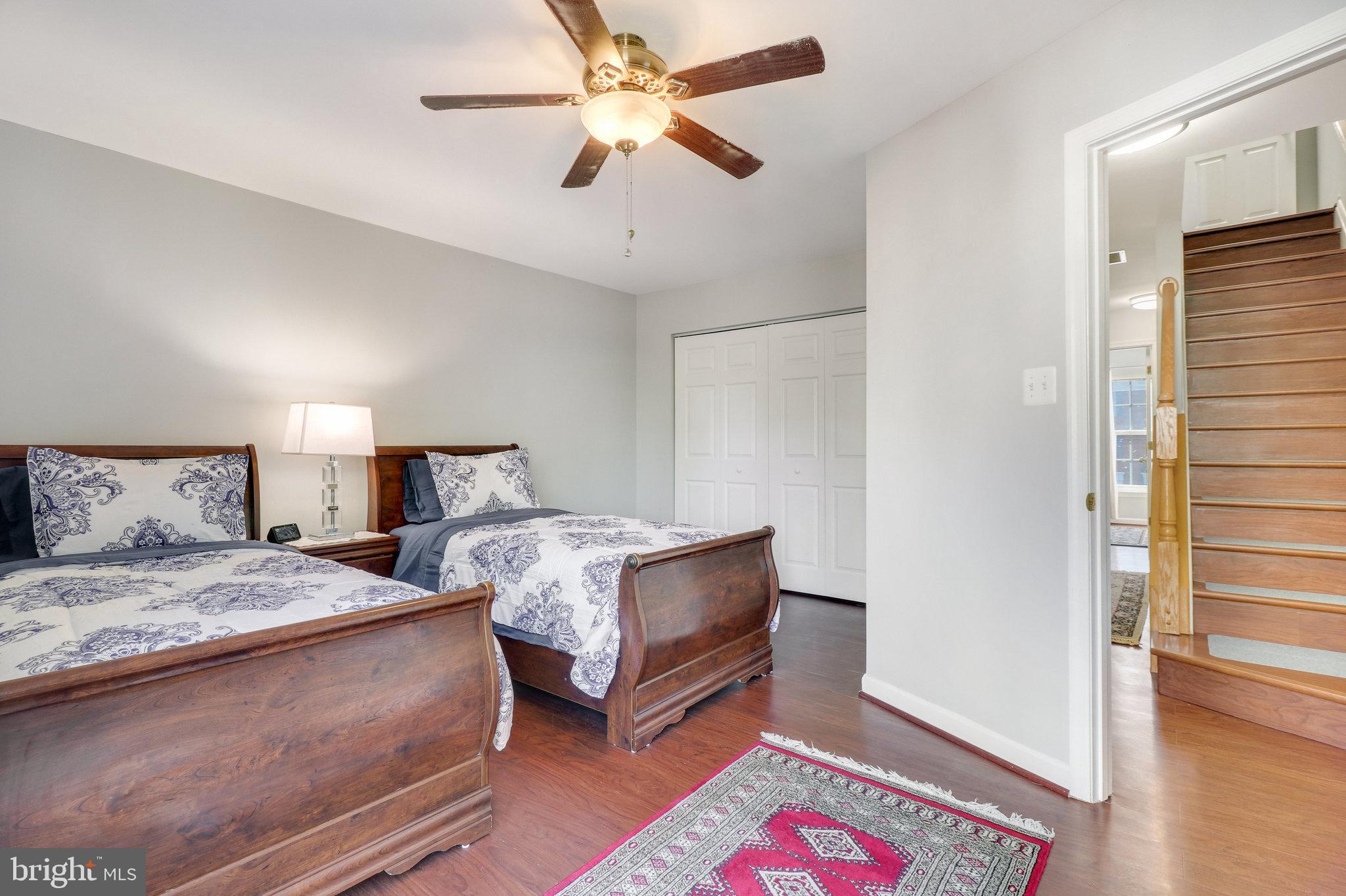 SOUTH RIDING - Residential