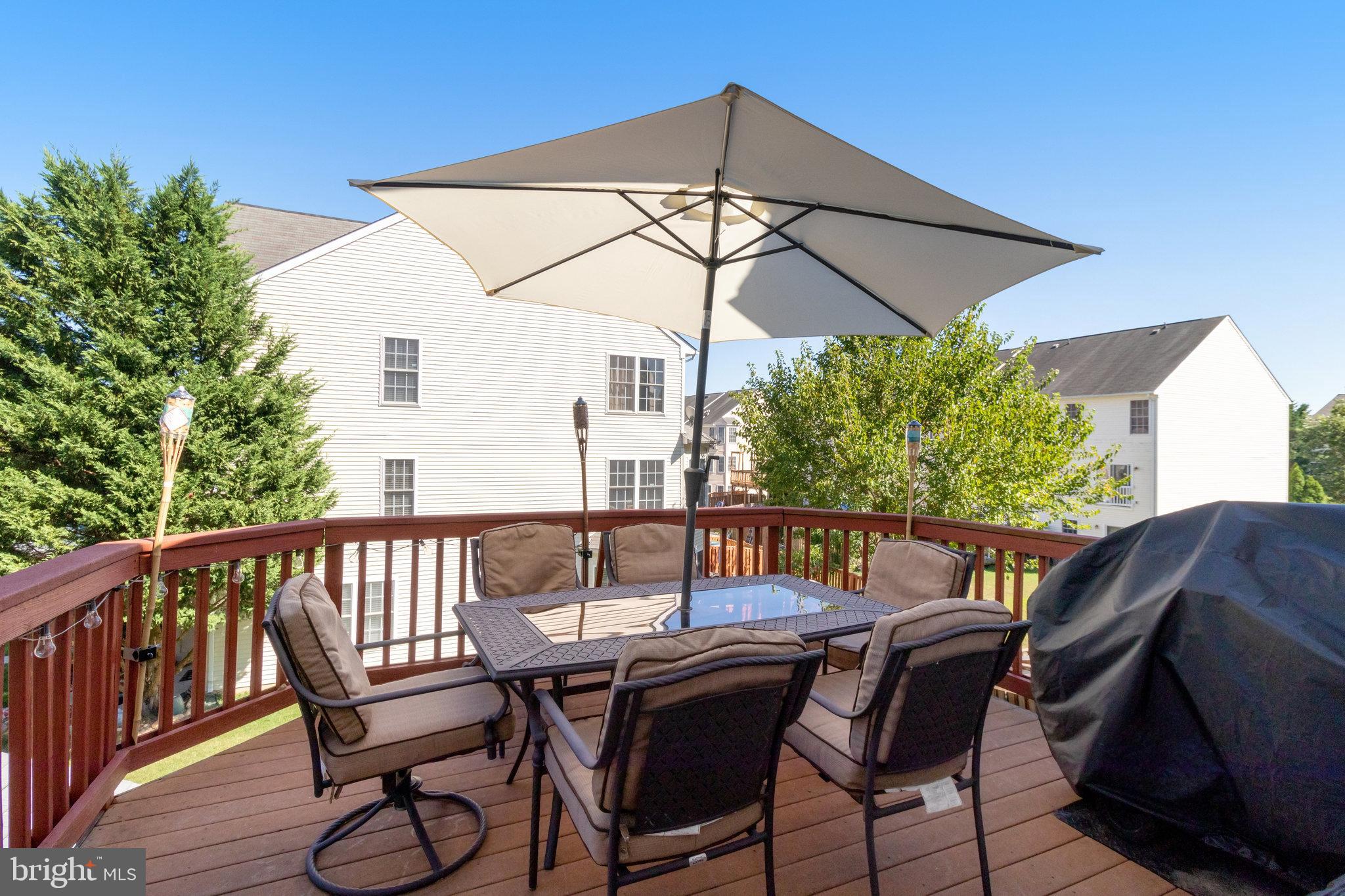 SOUTH RIDING - Residential