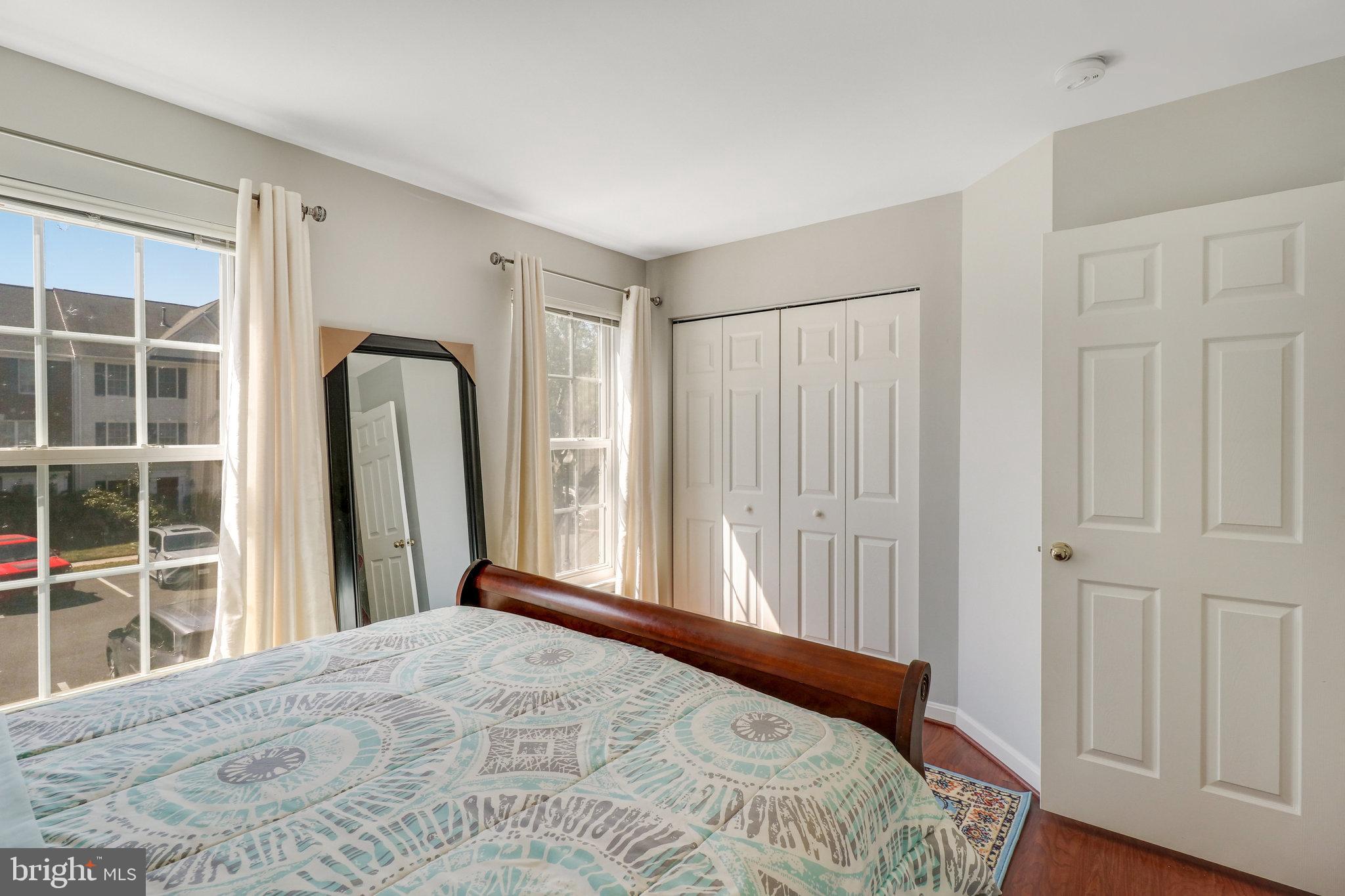 SOUTH RIDING - Residential