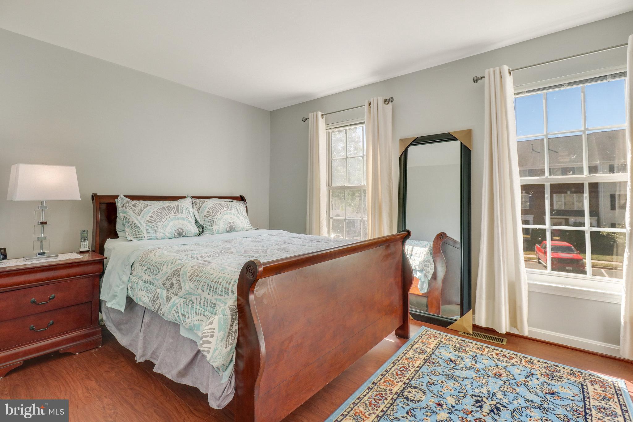 SOUTH RIDING - Residential