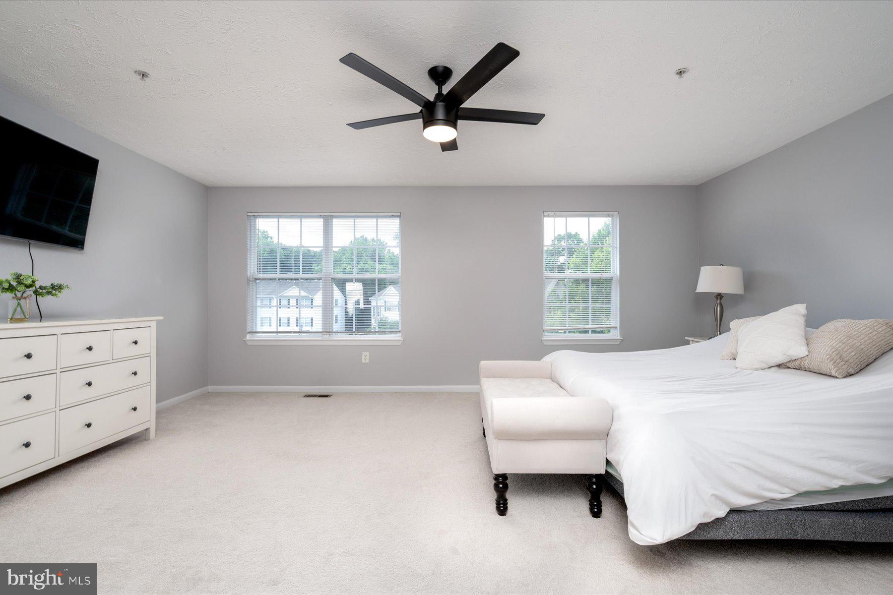 ANNAPOLIS OVERLOOK - Residential