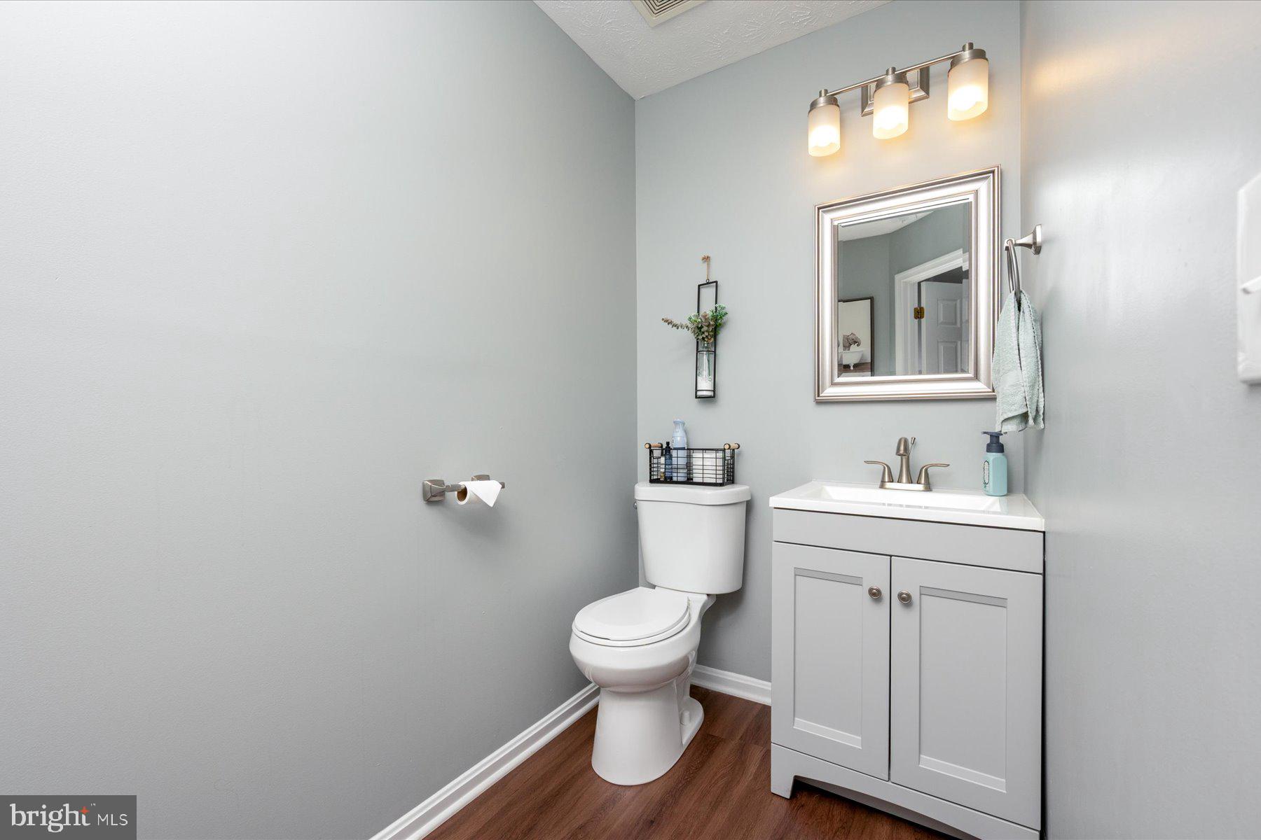 ANNAPOLIS OVERLOOK - Residential