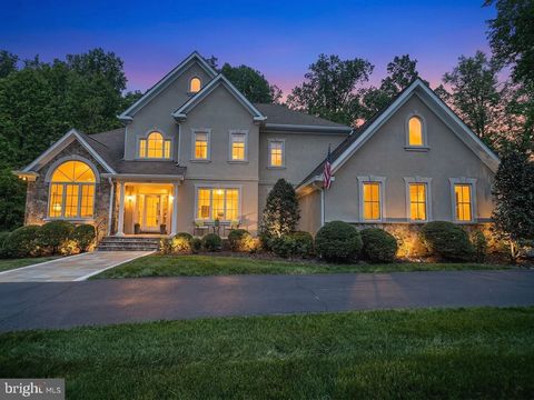Photo of 1109 Nielson Street, MCLEAN, VA 22102 (MLS # VAFX2306876)