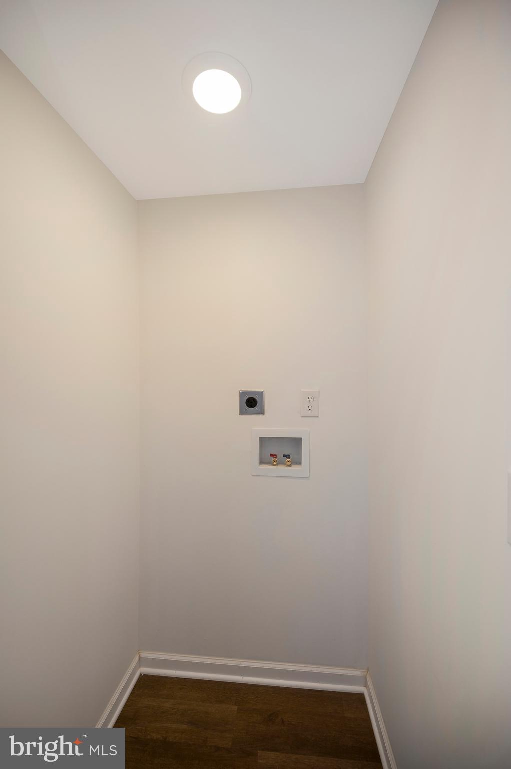 LITTLE ACRES - Residential