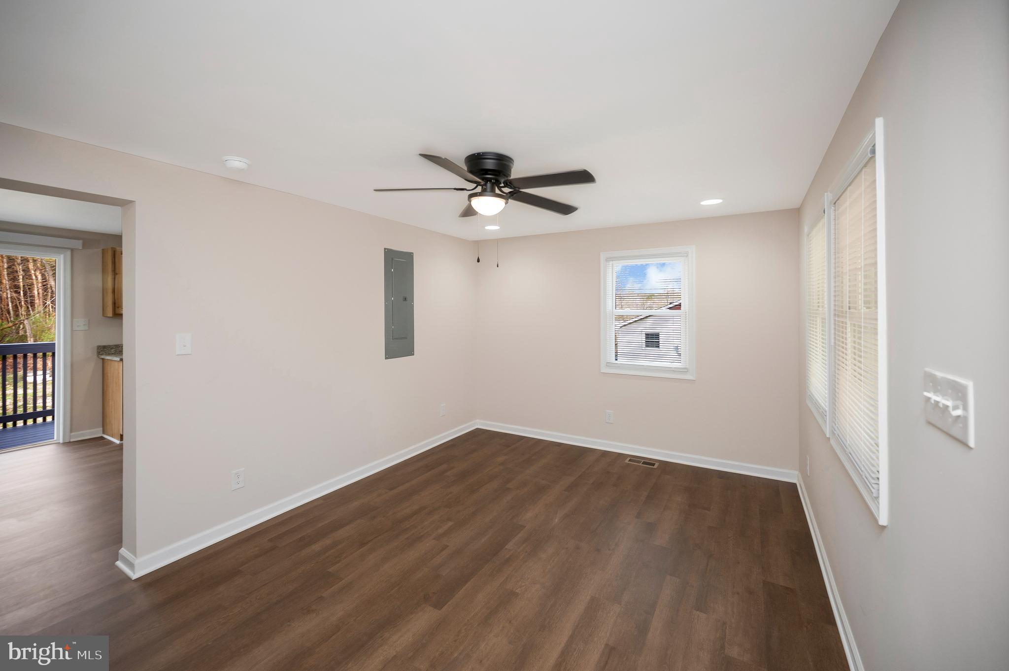 LITTLE ACRES - Residential