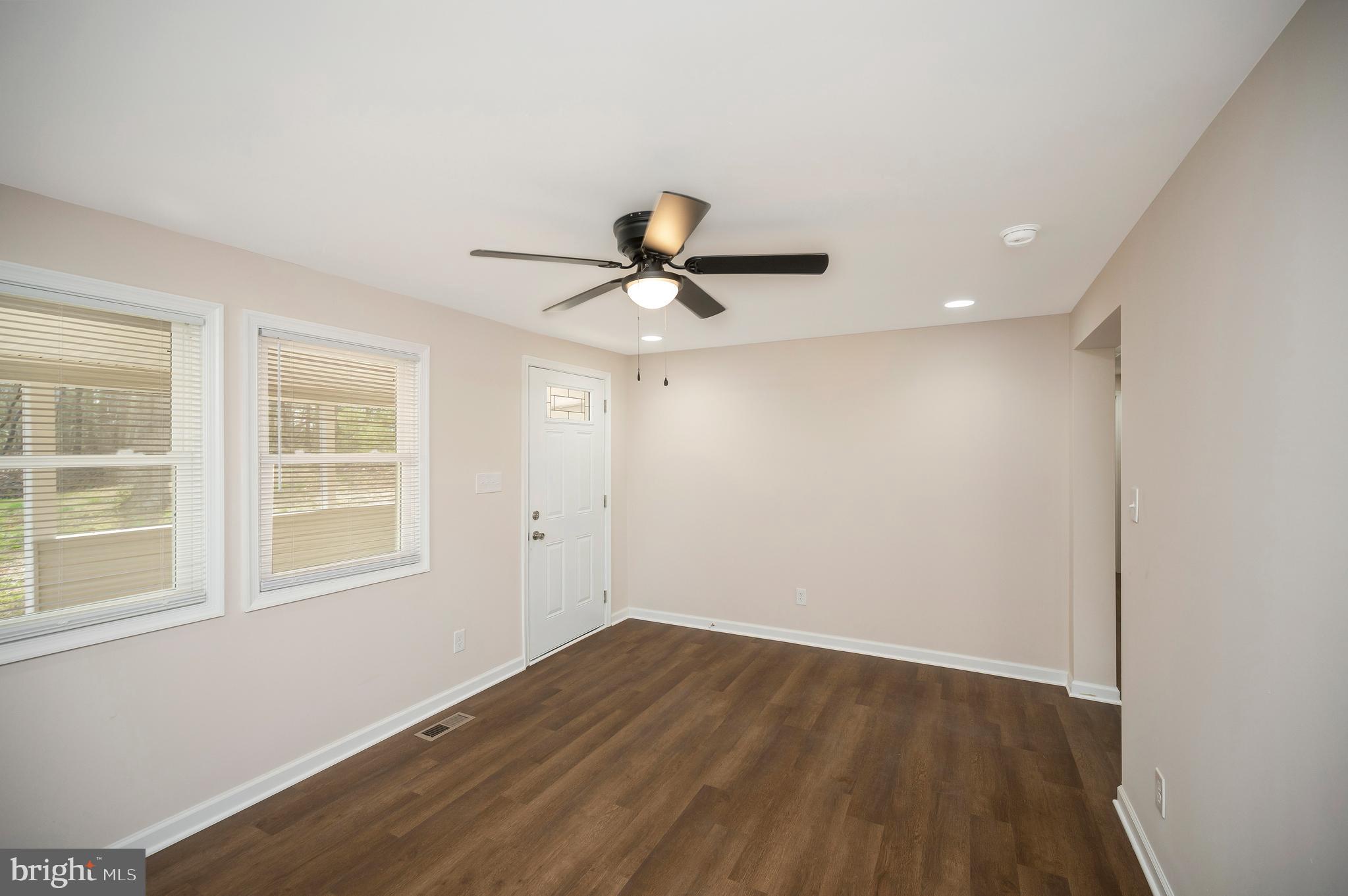 LITTLE ACRES - Residential