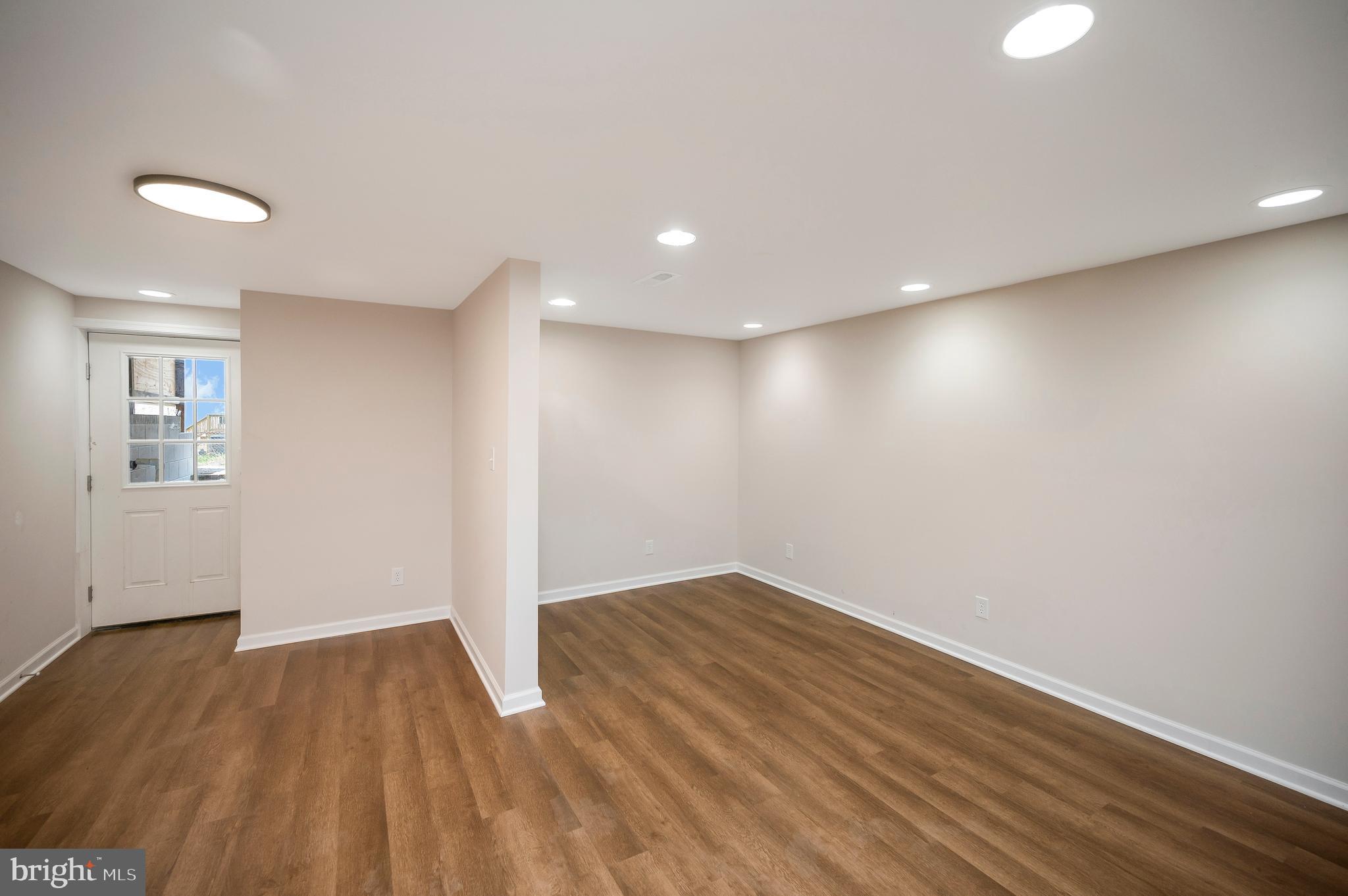 LITTLE ACRES - Residential