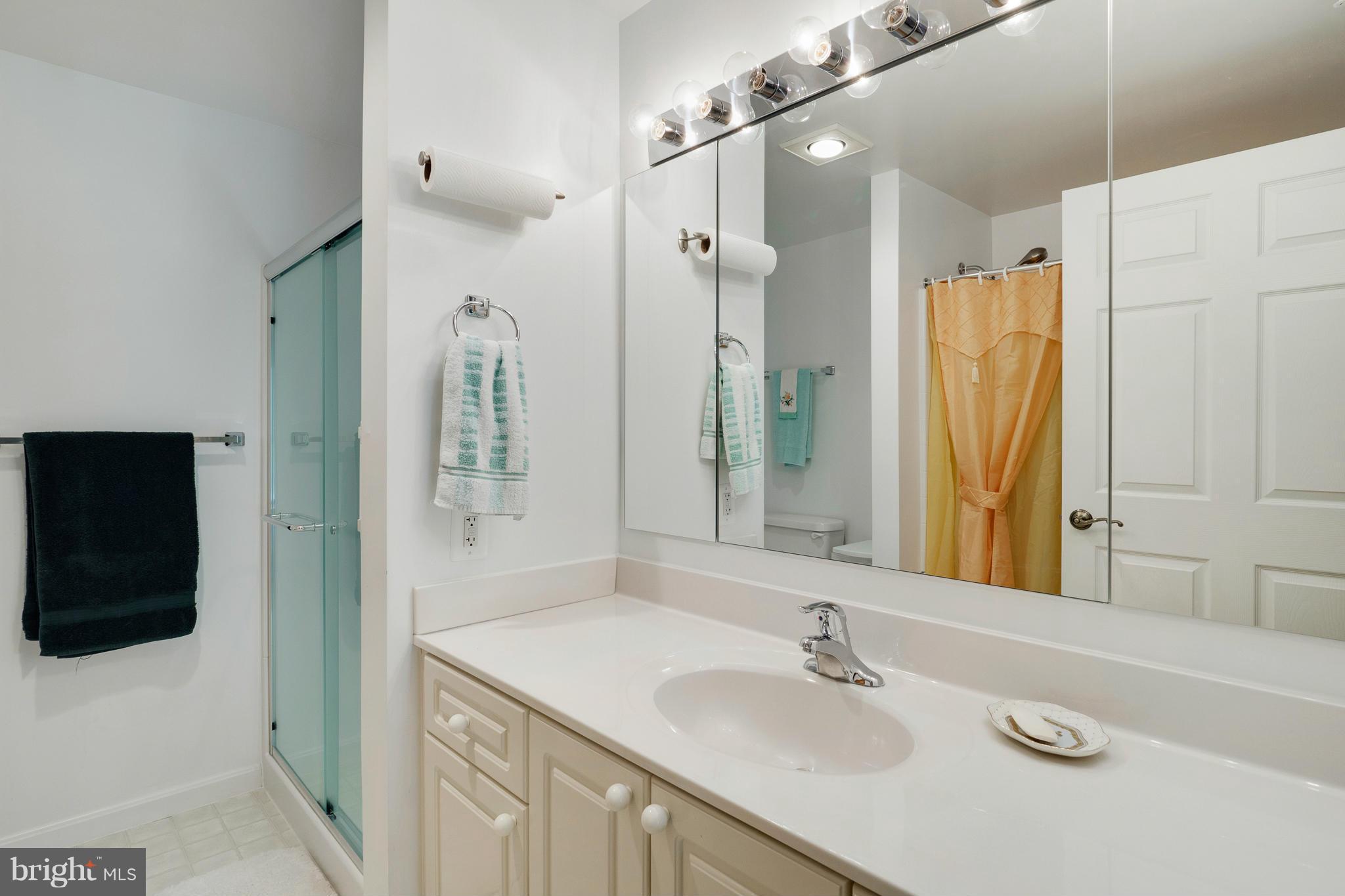 LANSDOWNE WOODS - Residential