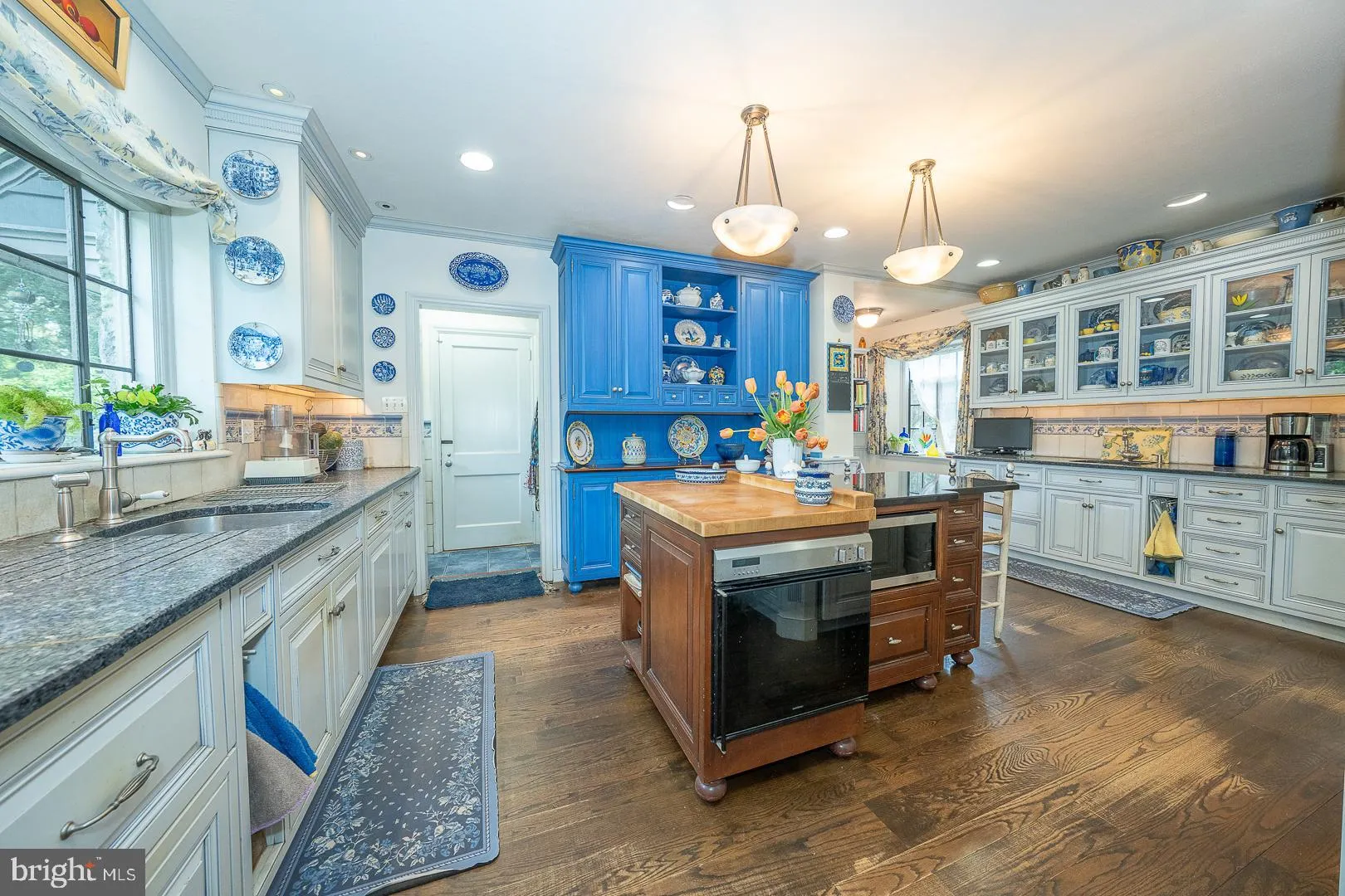 Merion Station, Pennsylvania 19066, United States, 6 Bedrooms Bedrooms, ,5 BathroomsBathrooms,Residential,Active,128675