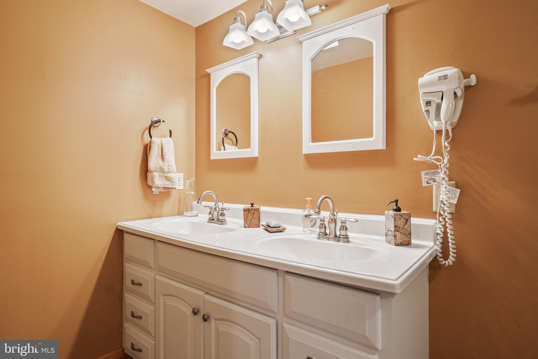 CAPON RIVER VISTA - Residential