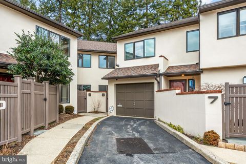 138 MONTROSE AVENUE 8 BRYN MAWR PA 19010