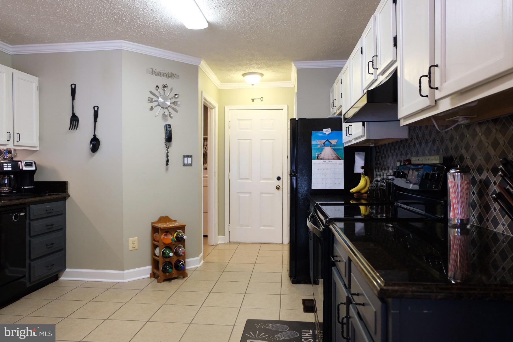 ELBRIDGE ESTATES - Residential Lease