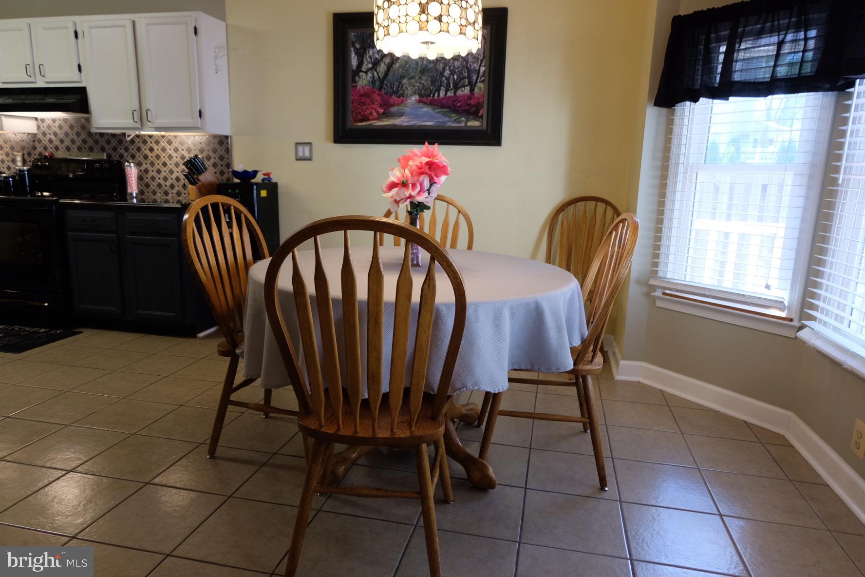 ELBRIDGE ESTATES - Residential Lease