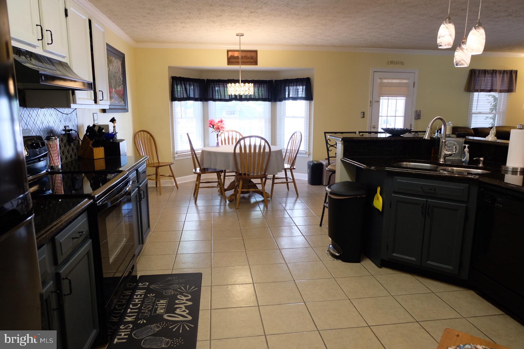 ELBRIDGE ESTATES - Residential Lease