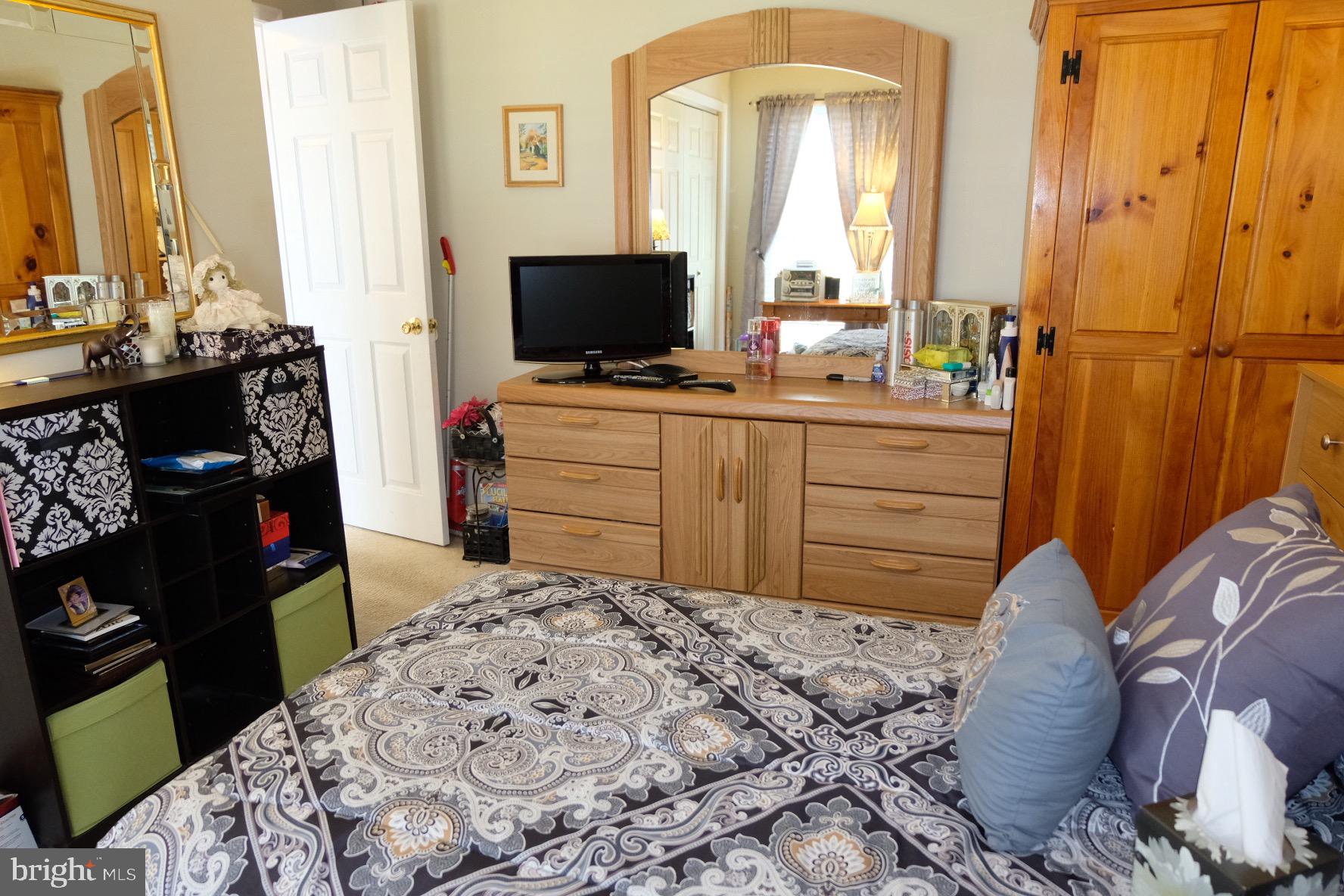 ELBRIDGE ESTATES - Residential Lease