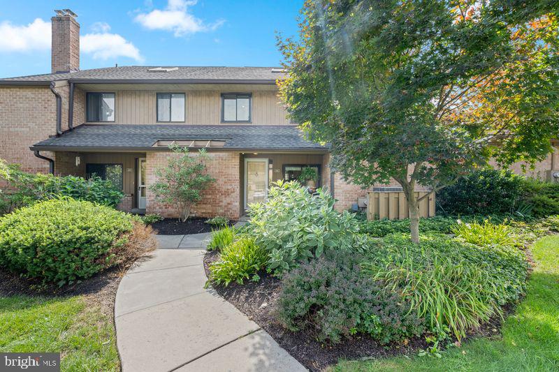 305 PAOLI WOODS DRIVE