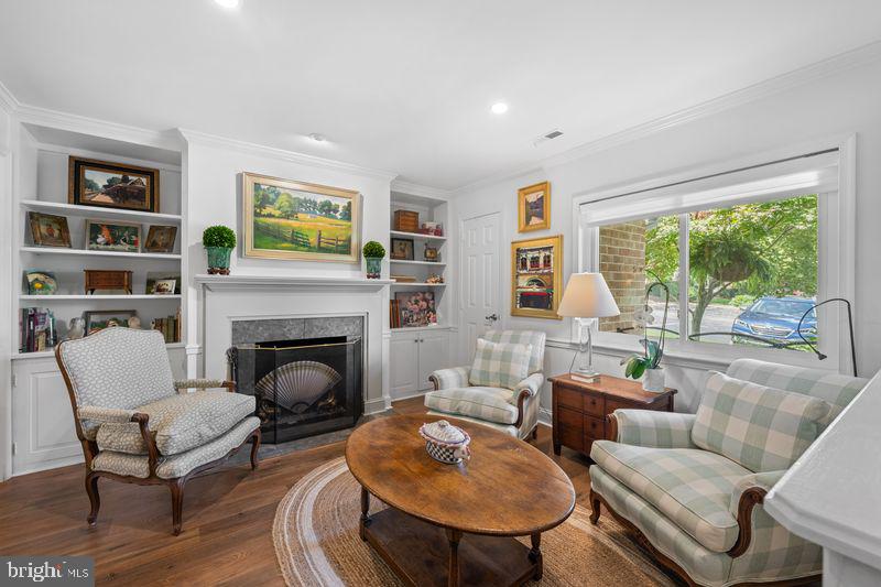305 PAOLI WOODS DRIVE