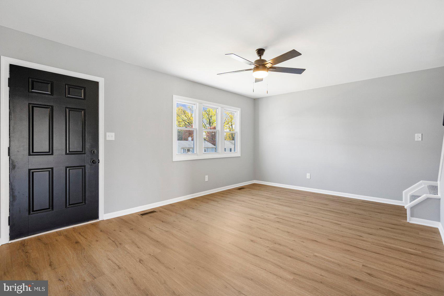 BRENTWOOD SQUARE - Residential